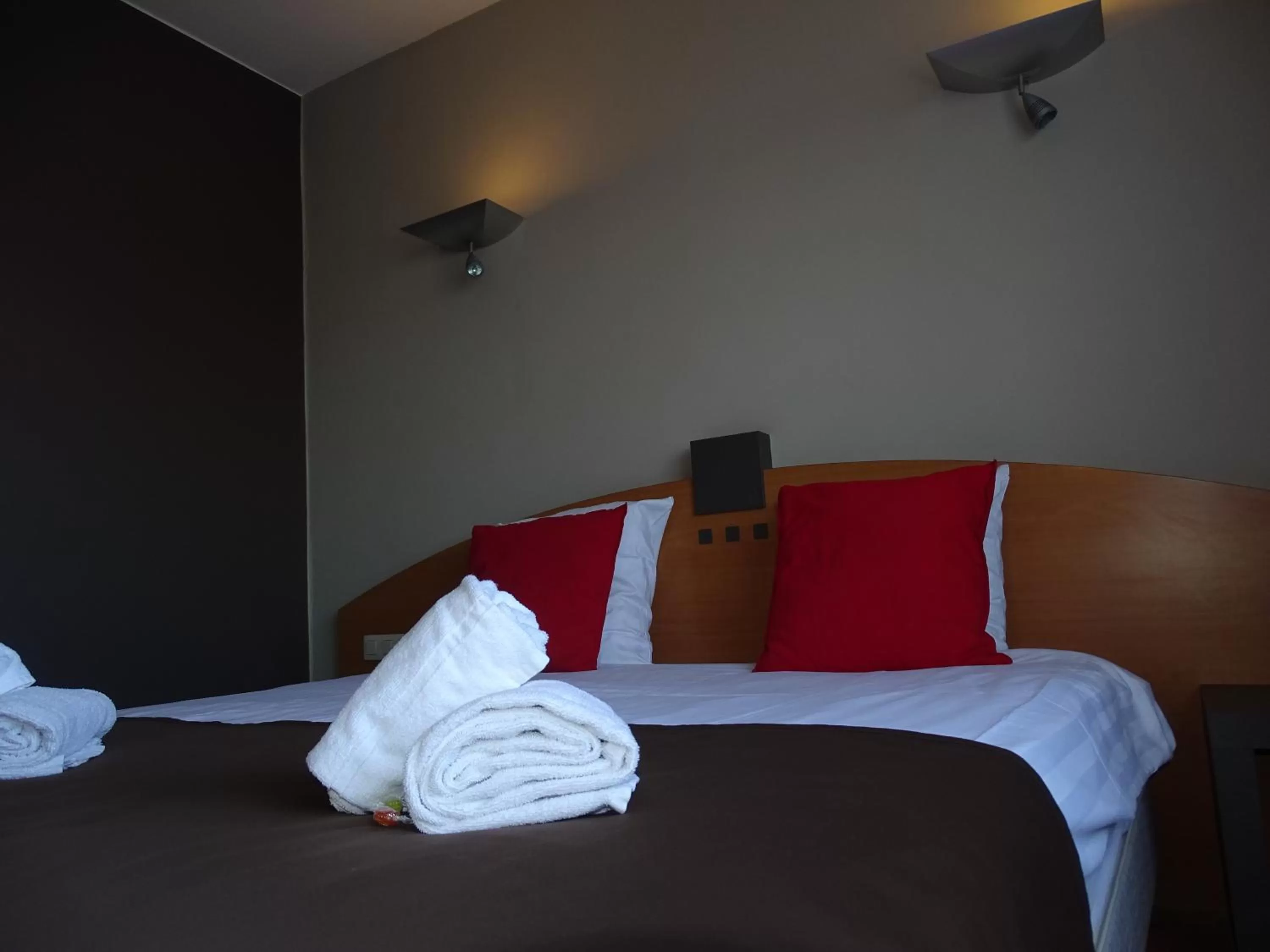 Junior Suite with daily cleaning in Sleep & Go Brussels Expo Hotel