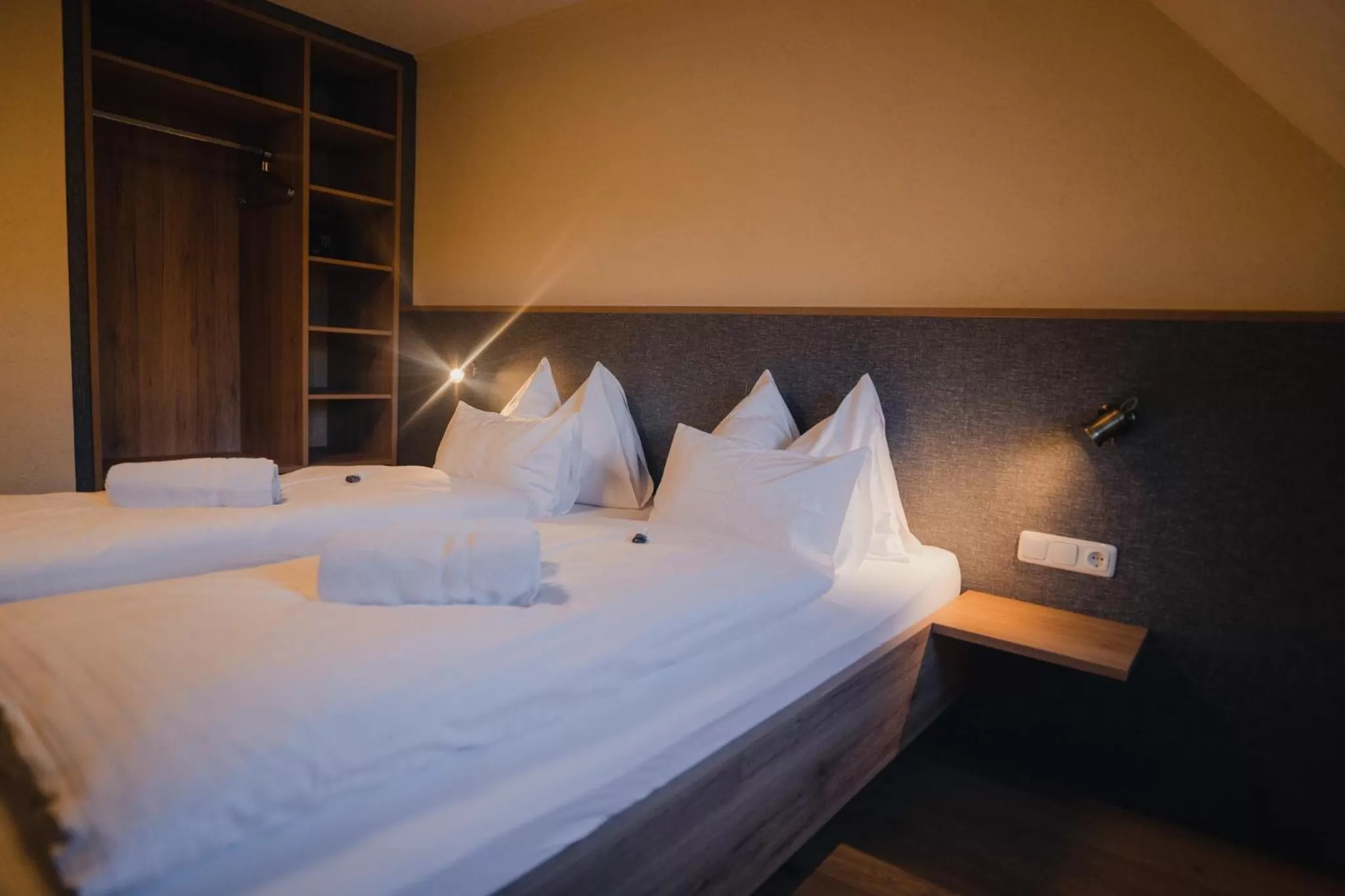 Bed in Hotel Restaurant DAS RÖSSL