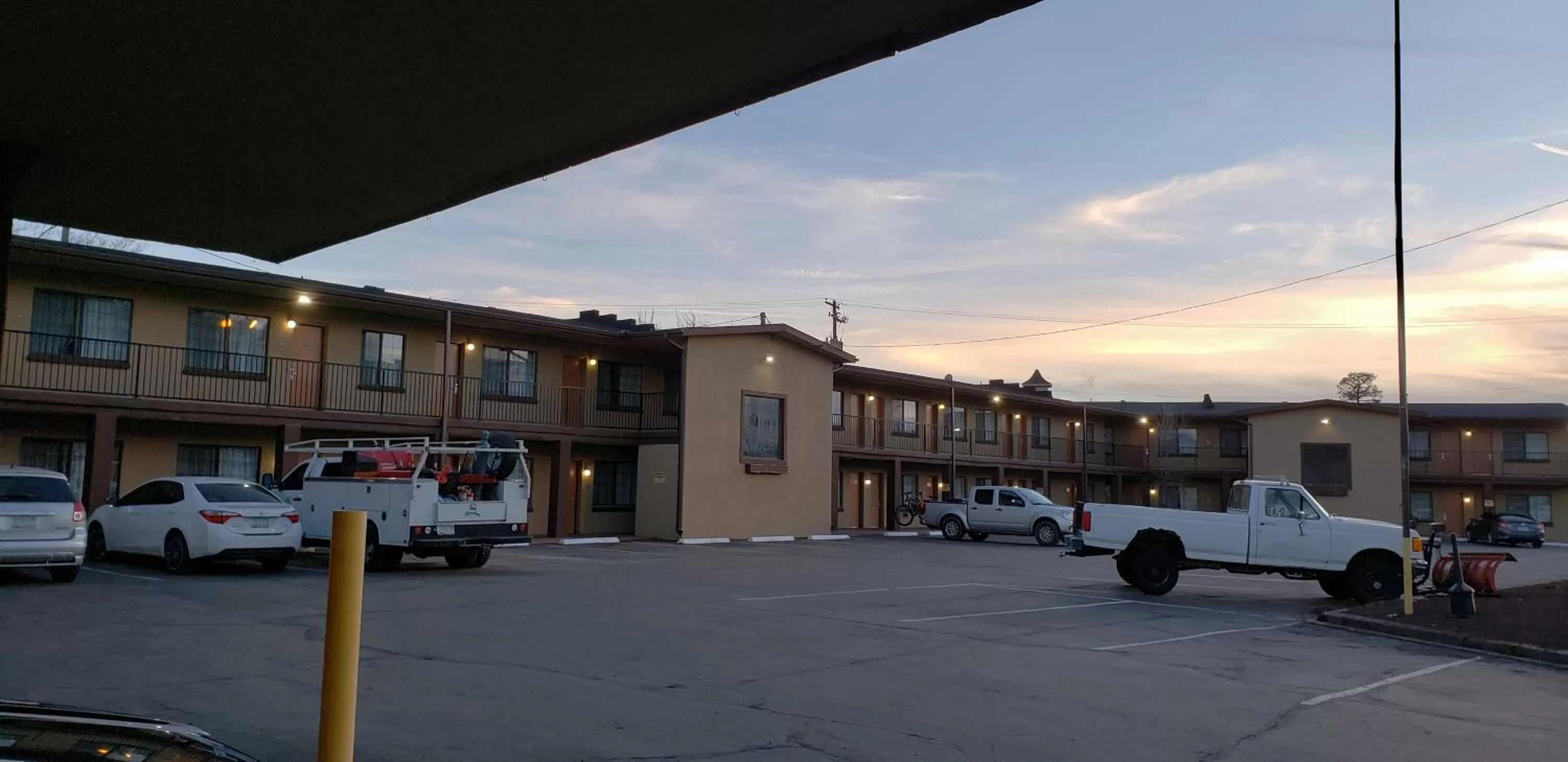 Property building in Howard Johnson by Wyndham Flagstaff University West