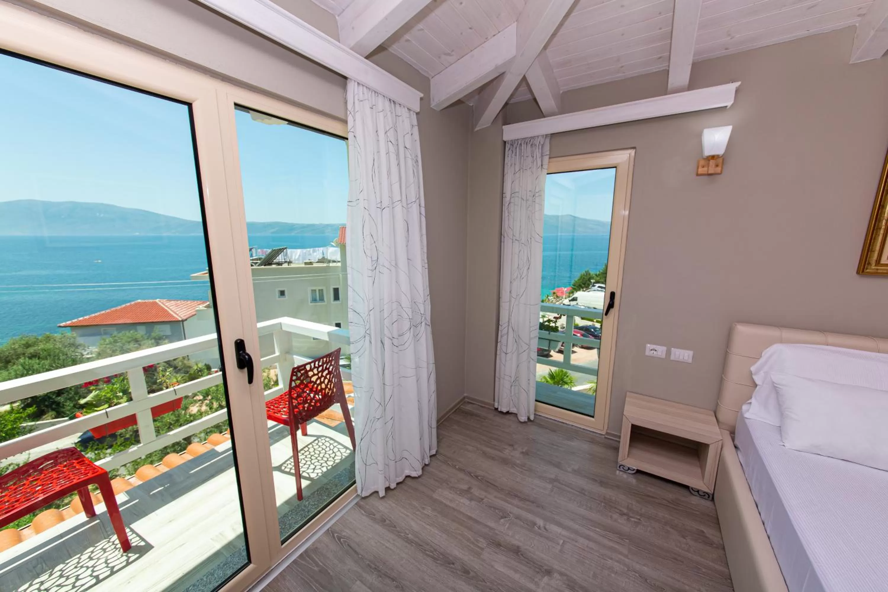 Bedroom, Balcony/Terrace in Hotel Roi