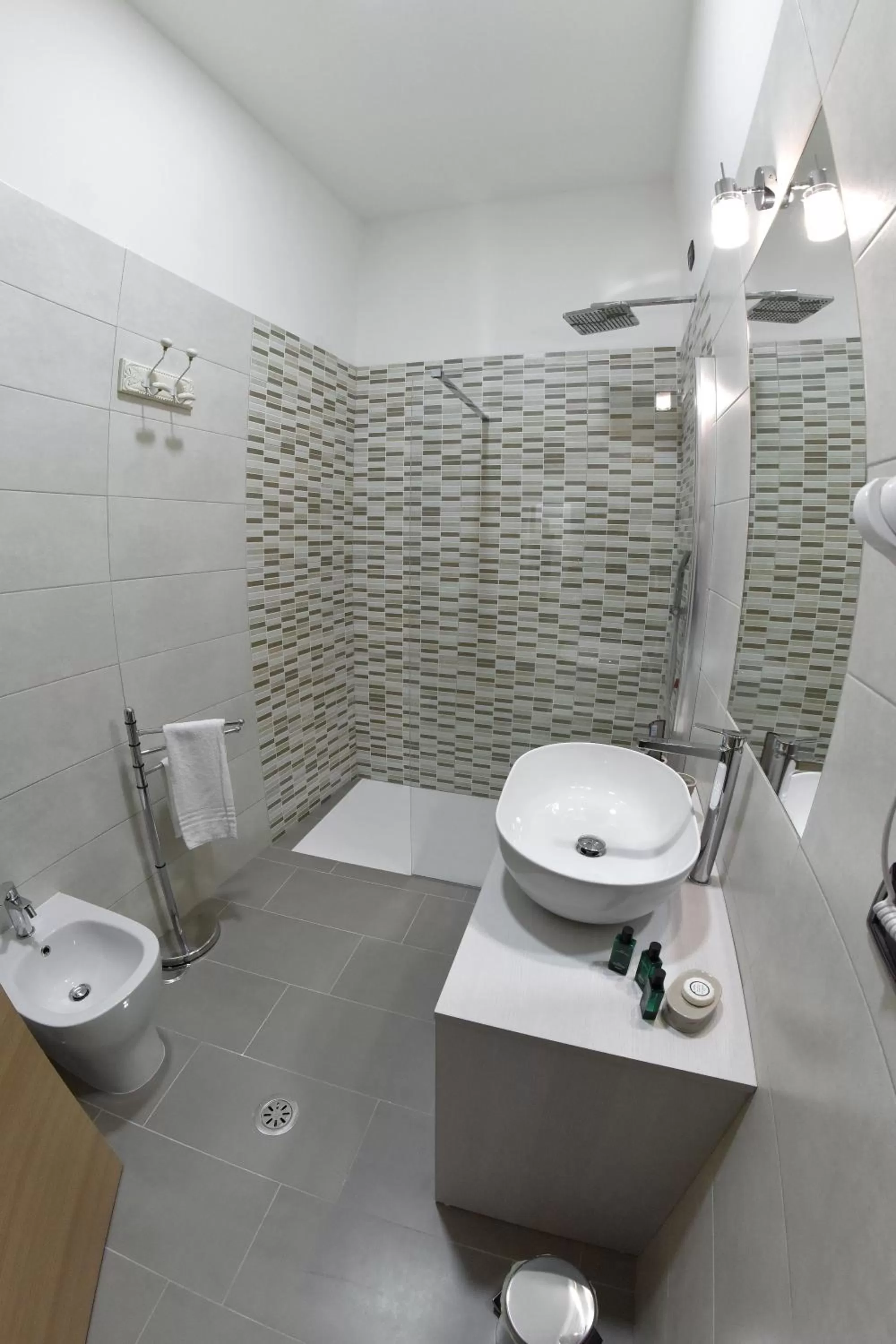 Shower in Bed And Breakfast Garibaldi54