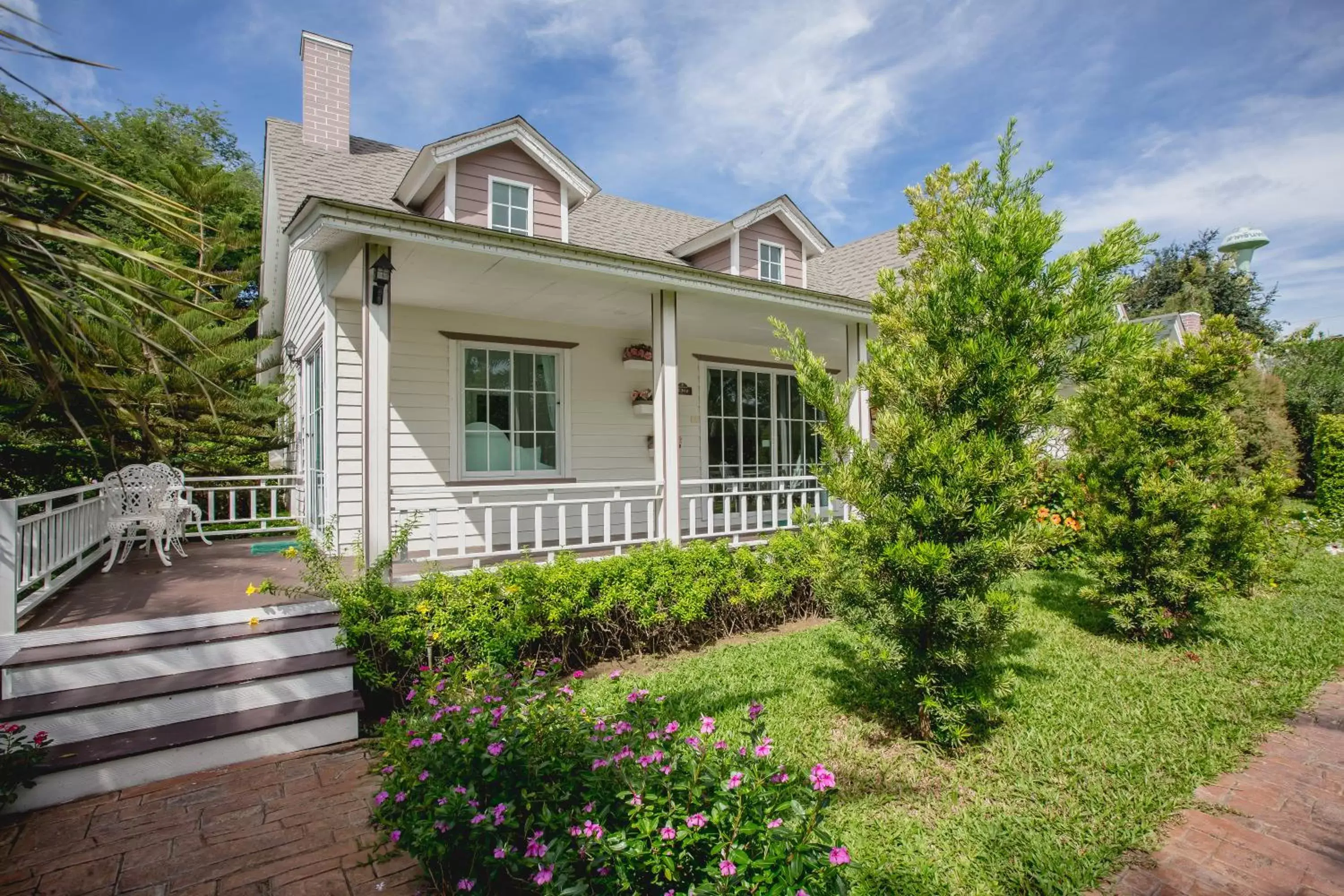 Family Room - Pool Side in Sakarin Valley Resort Family Room - Pool Side in Sakarin Valley Resort