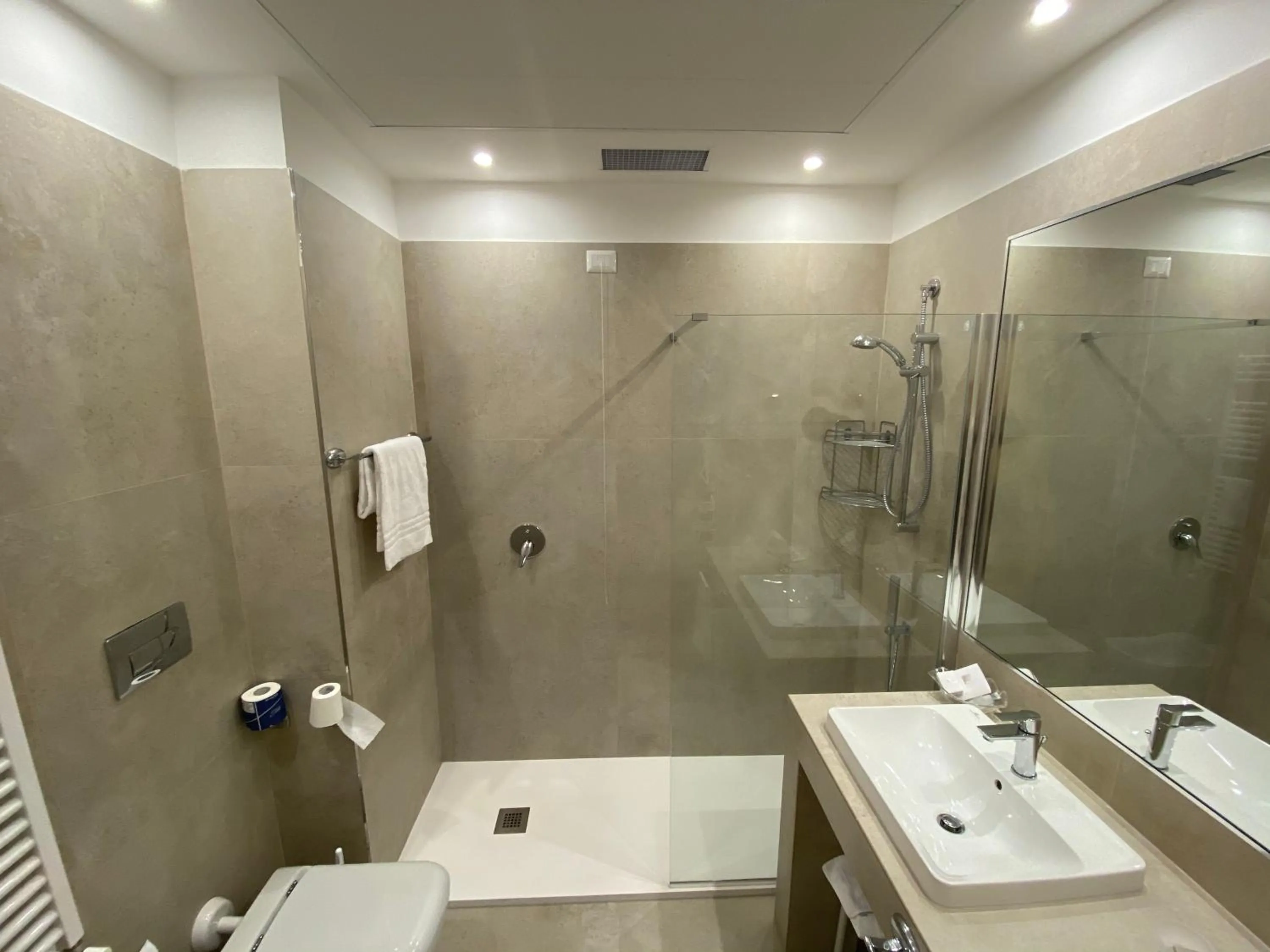 Bathroom in Hotel Cicolella
