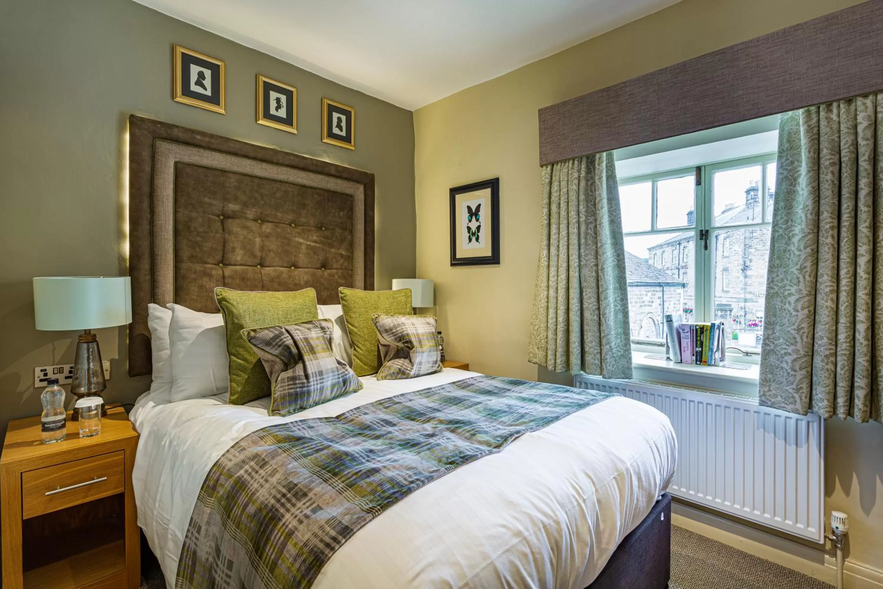 Bedroom, Bed in The Rutland Arms Hotel, Bakewell, Derbyshire - The Coaching Inn Group