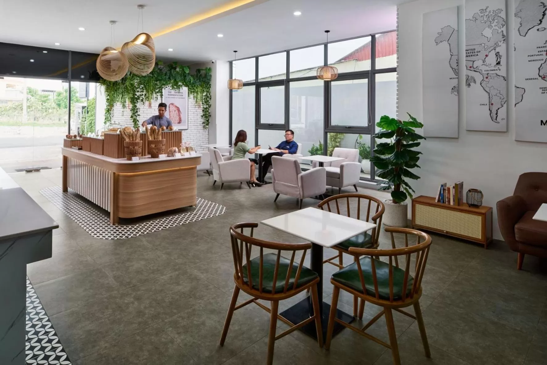 Restaurant/places to eat in The Peninsula Phnom Penh