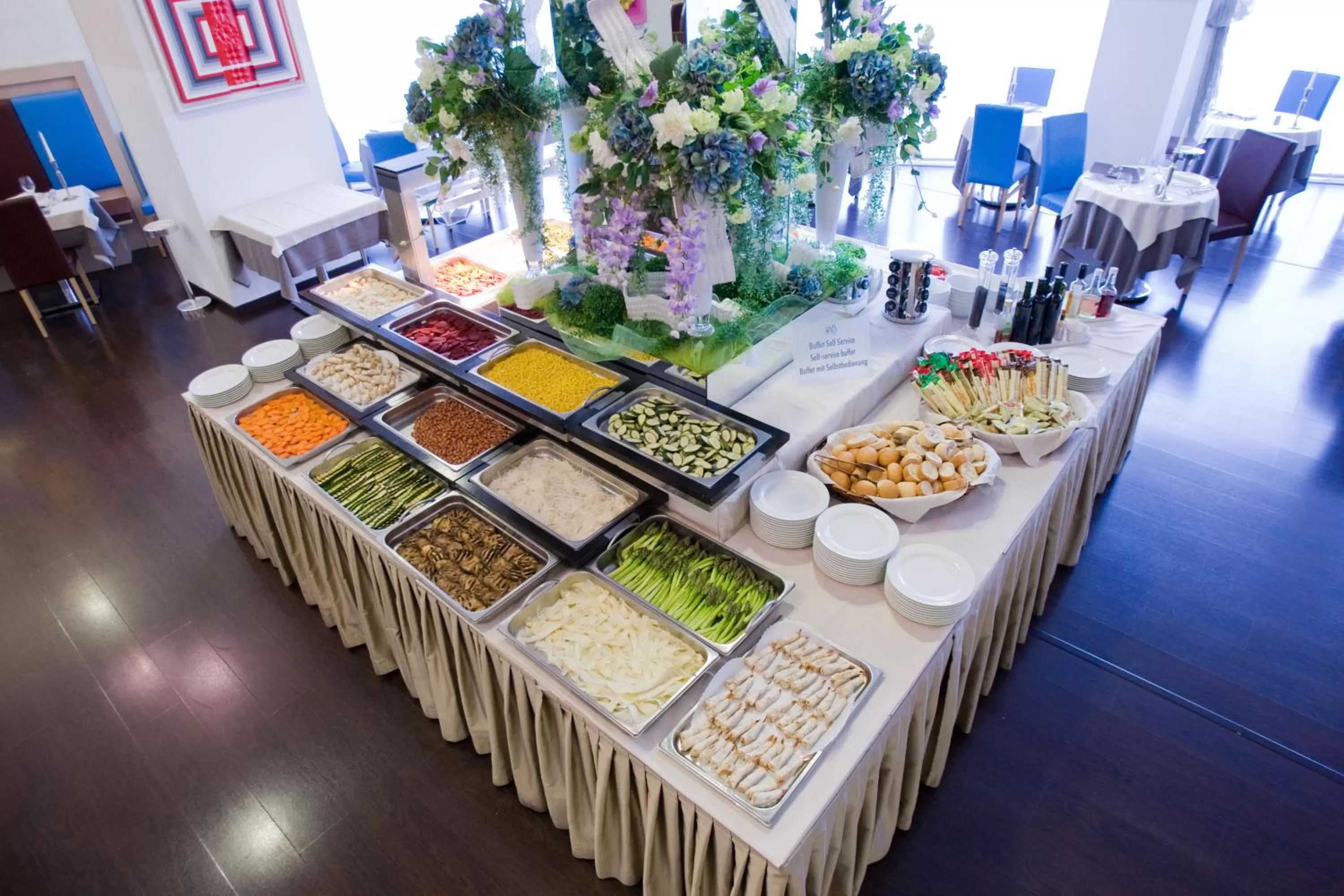 Restaurant/places to eat in Hotel Mioni Royal San