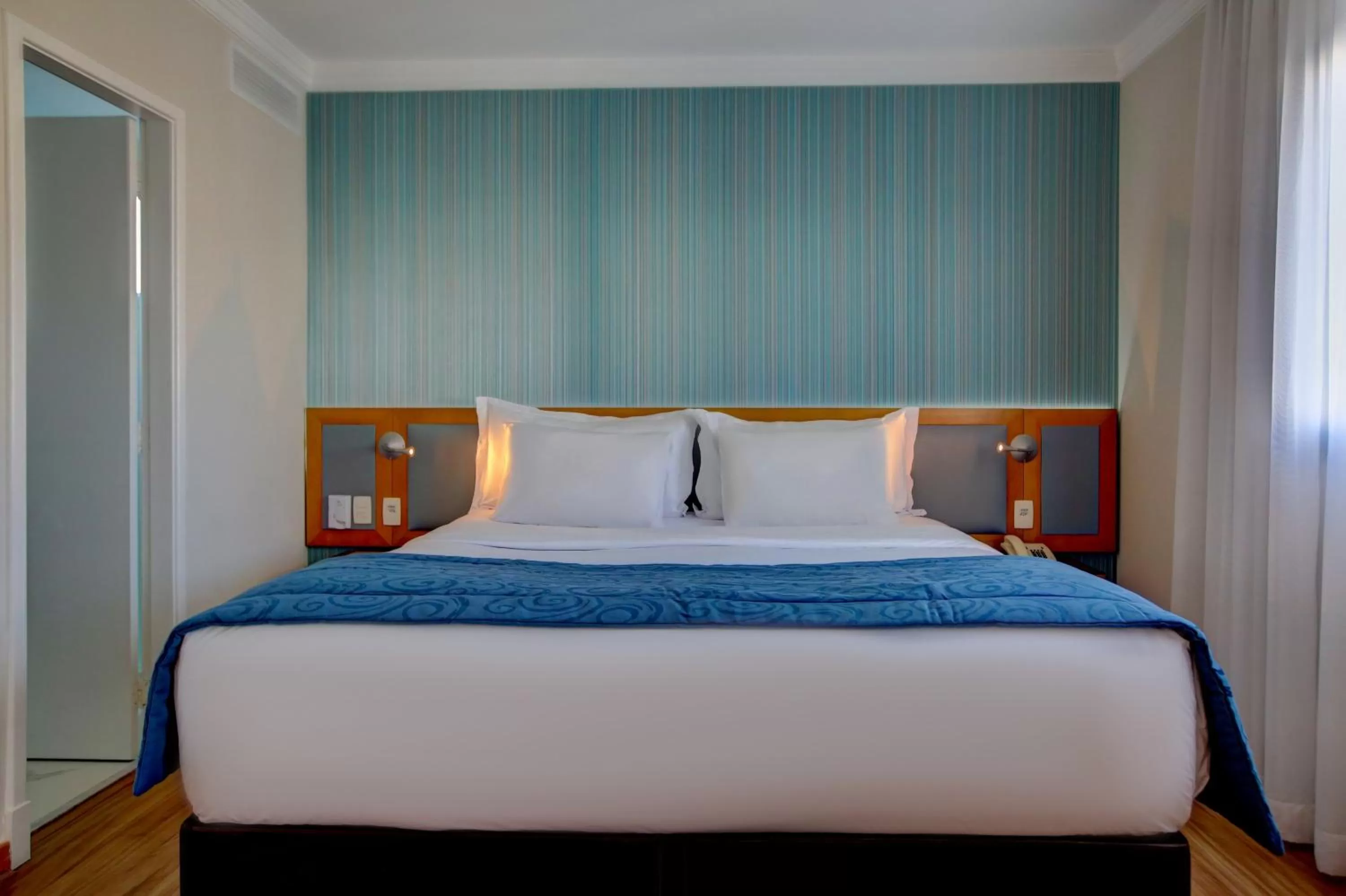 Bedroom, Bed in Quality Suítes Oscar Freire