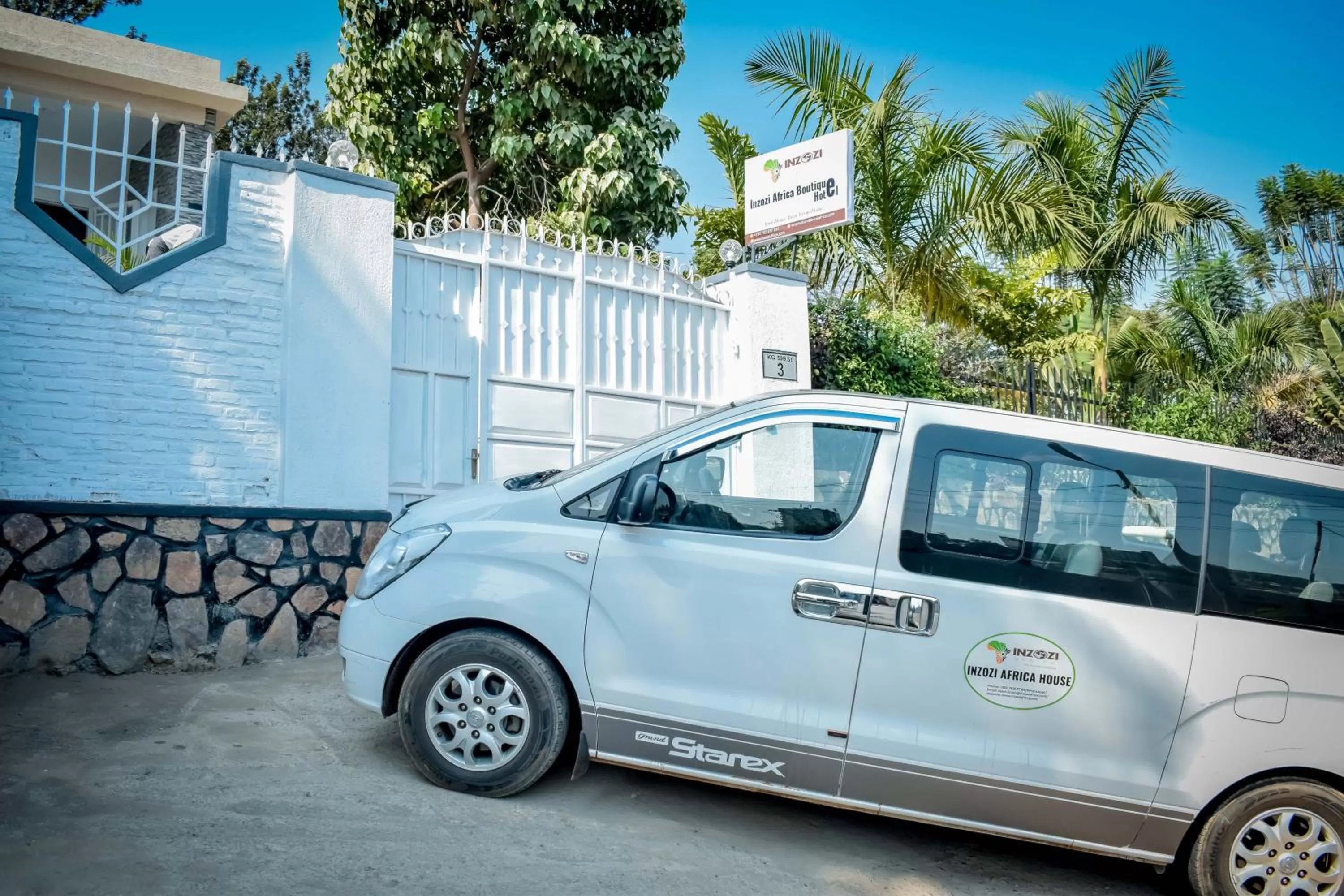 Day, Property Building in INZOZI AFRICA HOUSE B&B-Gishushu