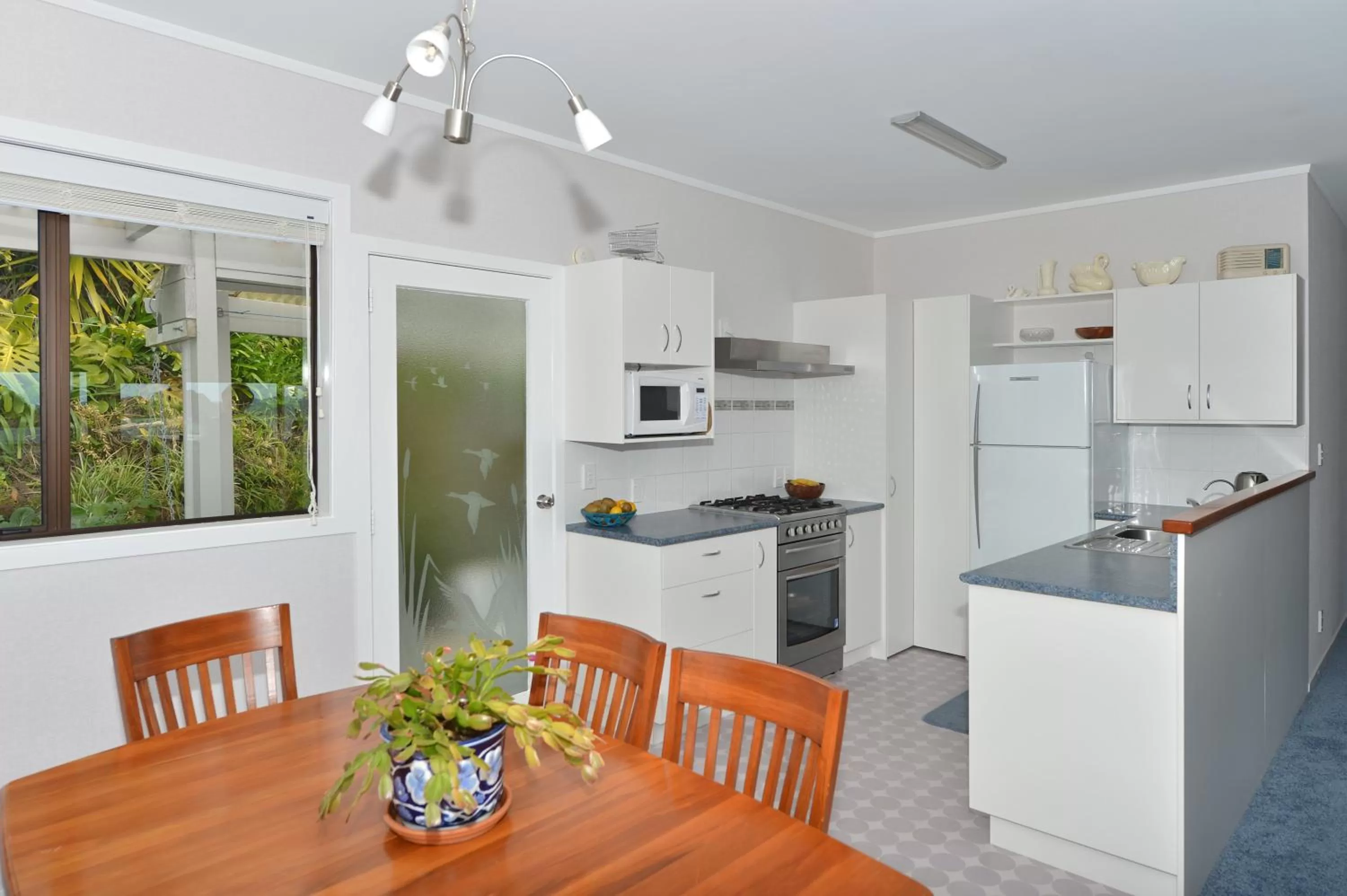 Kitchen or kitchenette in Austria Motel