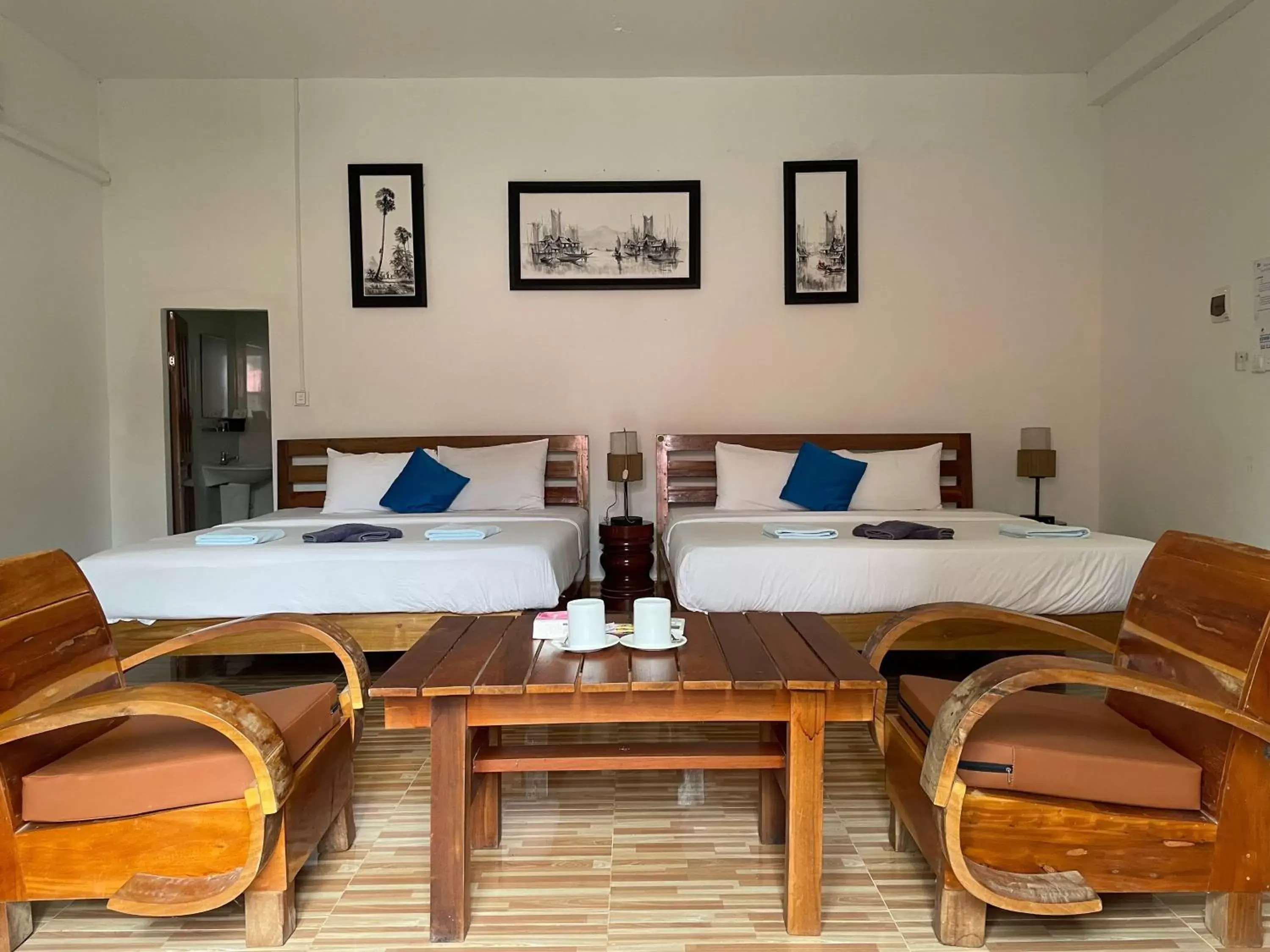 Deluxe Family Suite in Kep Lodge Deluxe Family Suite in Kep Lodge