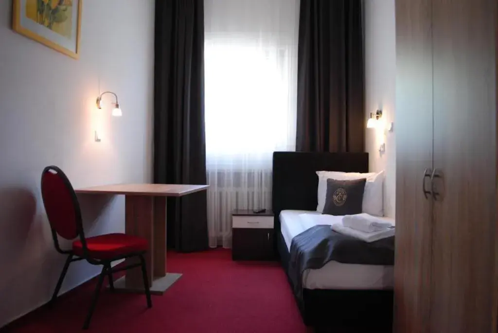 Single Room in Hotel Continental Koblenz Single Room in Hotel Continental Koblenz