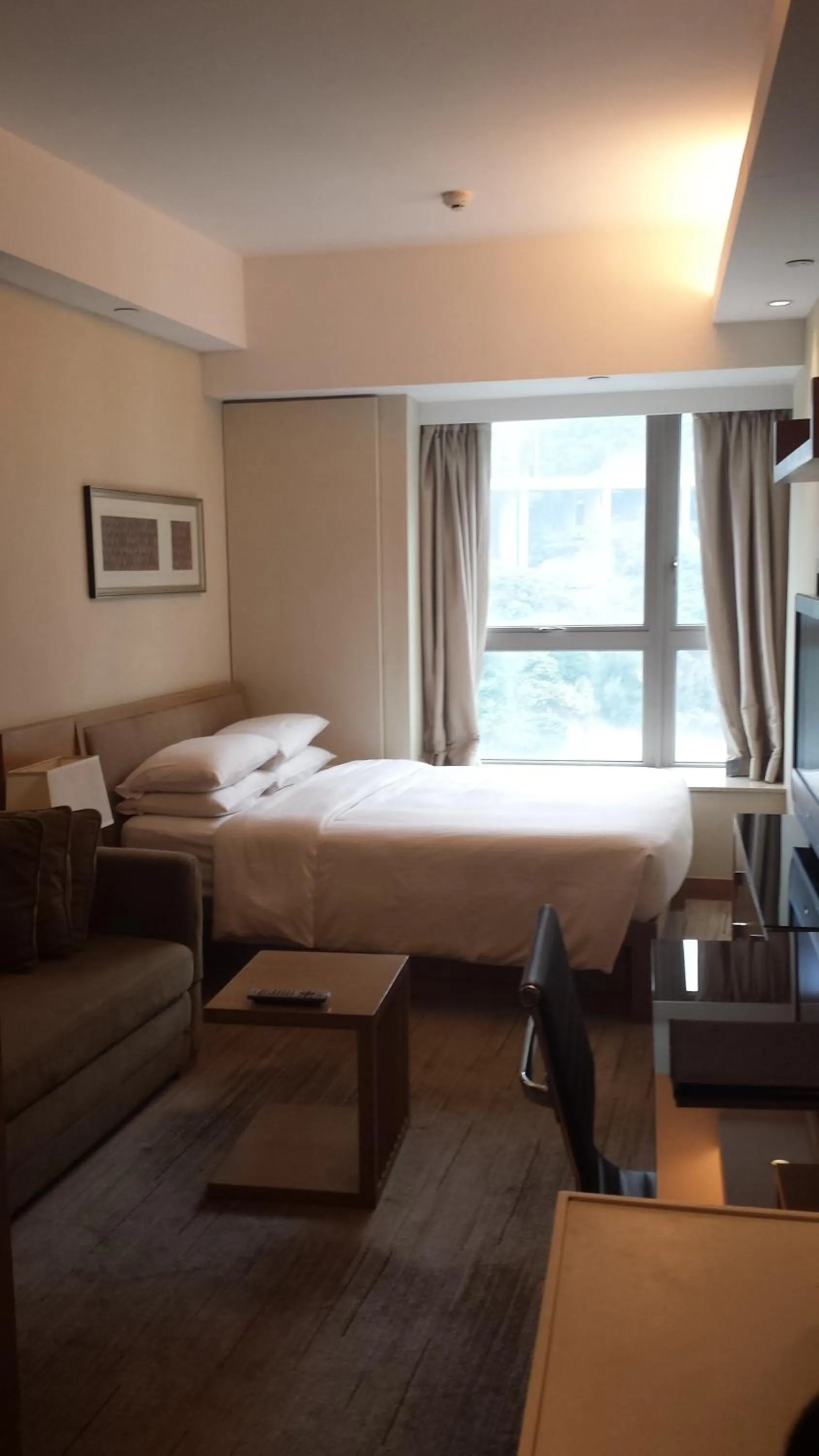 Photo of the whole room, Bed in Royal View Hotel