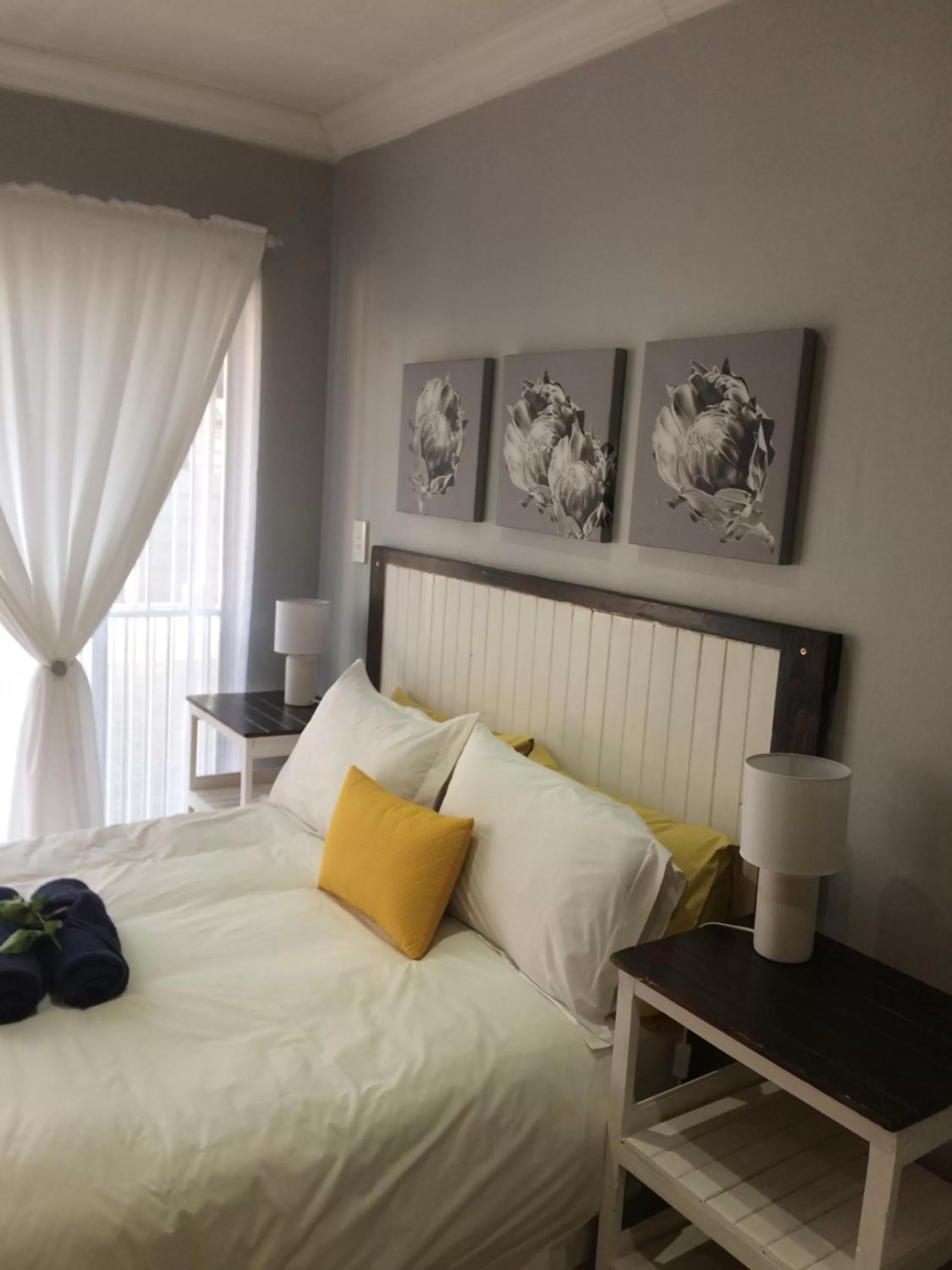 Bedroom, Bed in B&B 464 on 22nd Ave