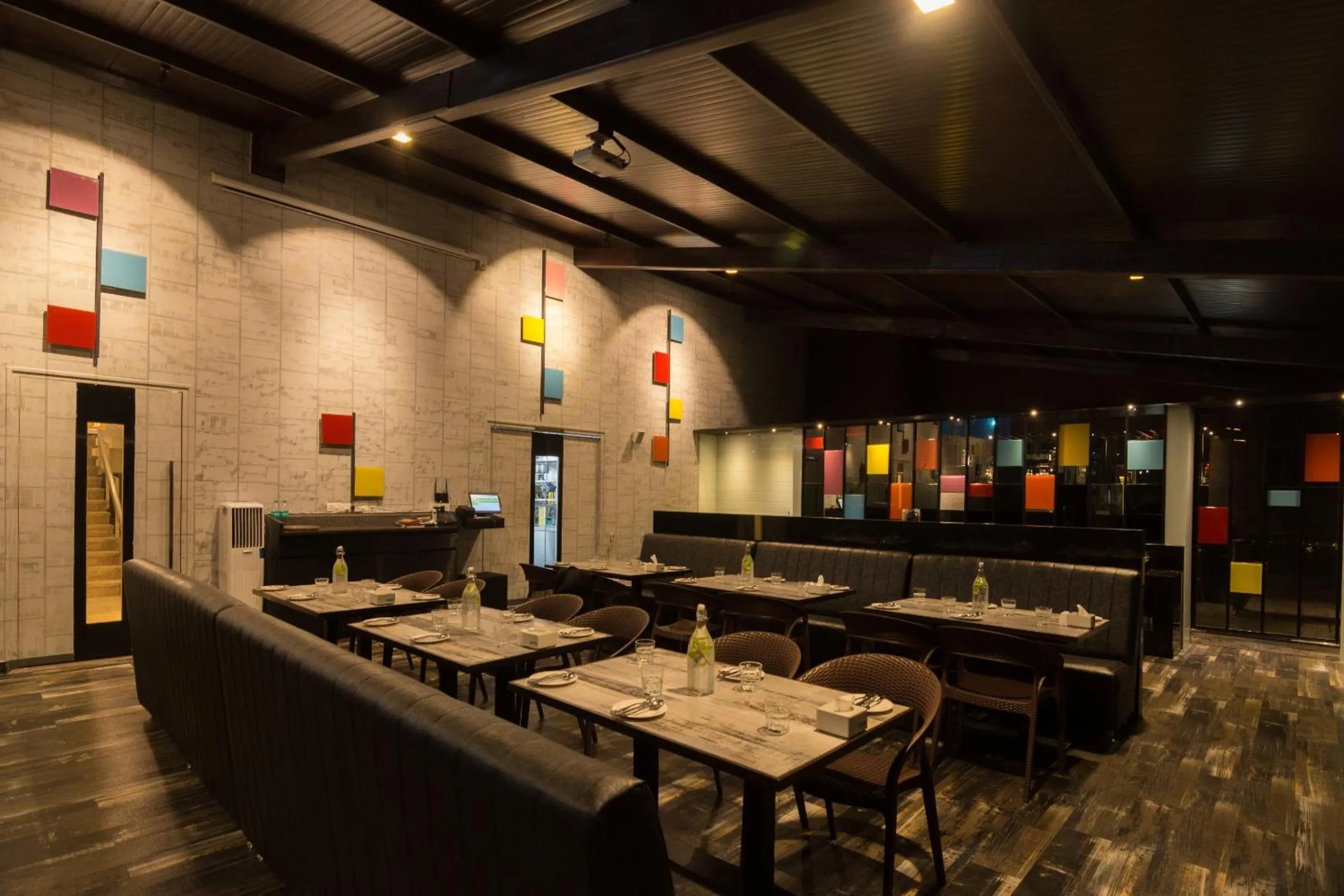 Restaurant/places to eat in Roopa Elite