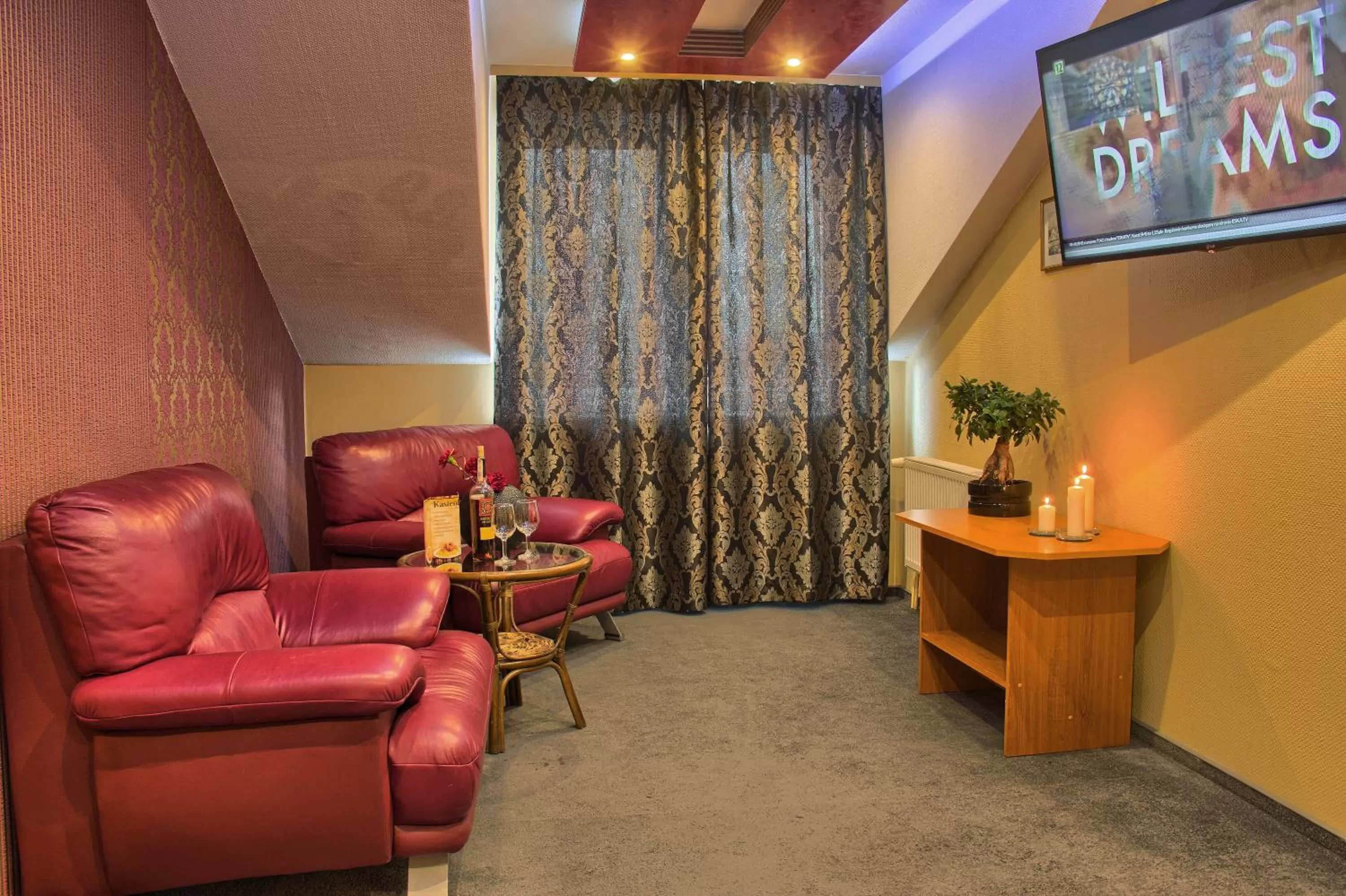 Photo of the whole room, Seating Area in Hotel Kasieńka