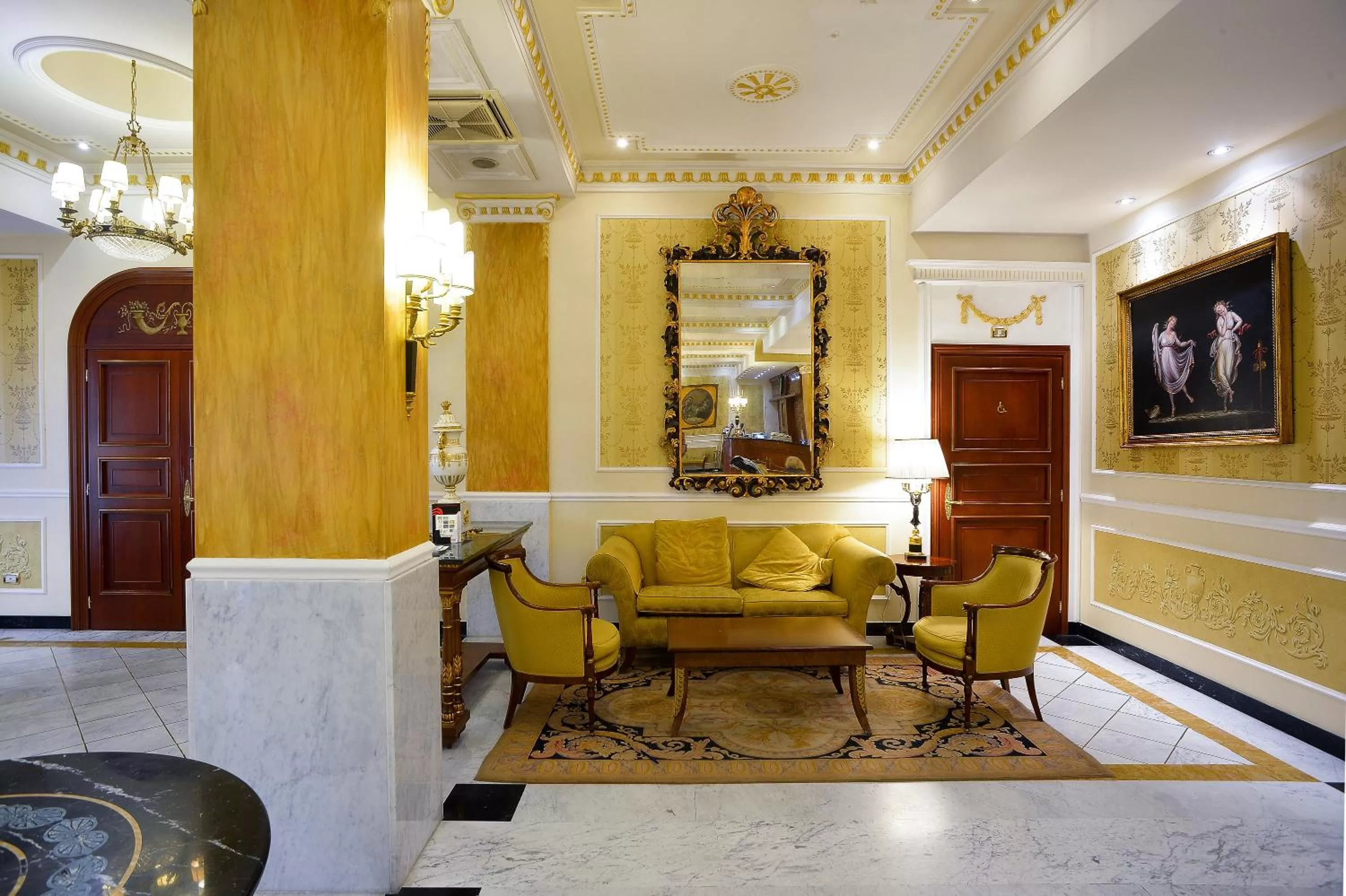 Lobby or reception in Zanhotel Europa