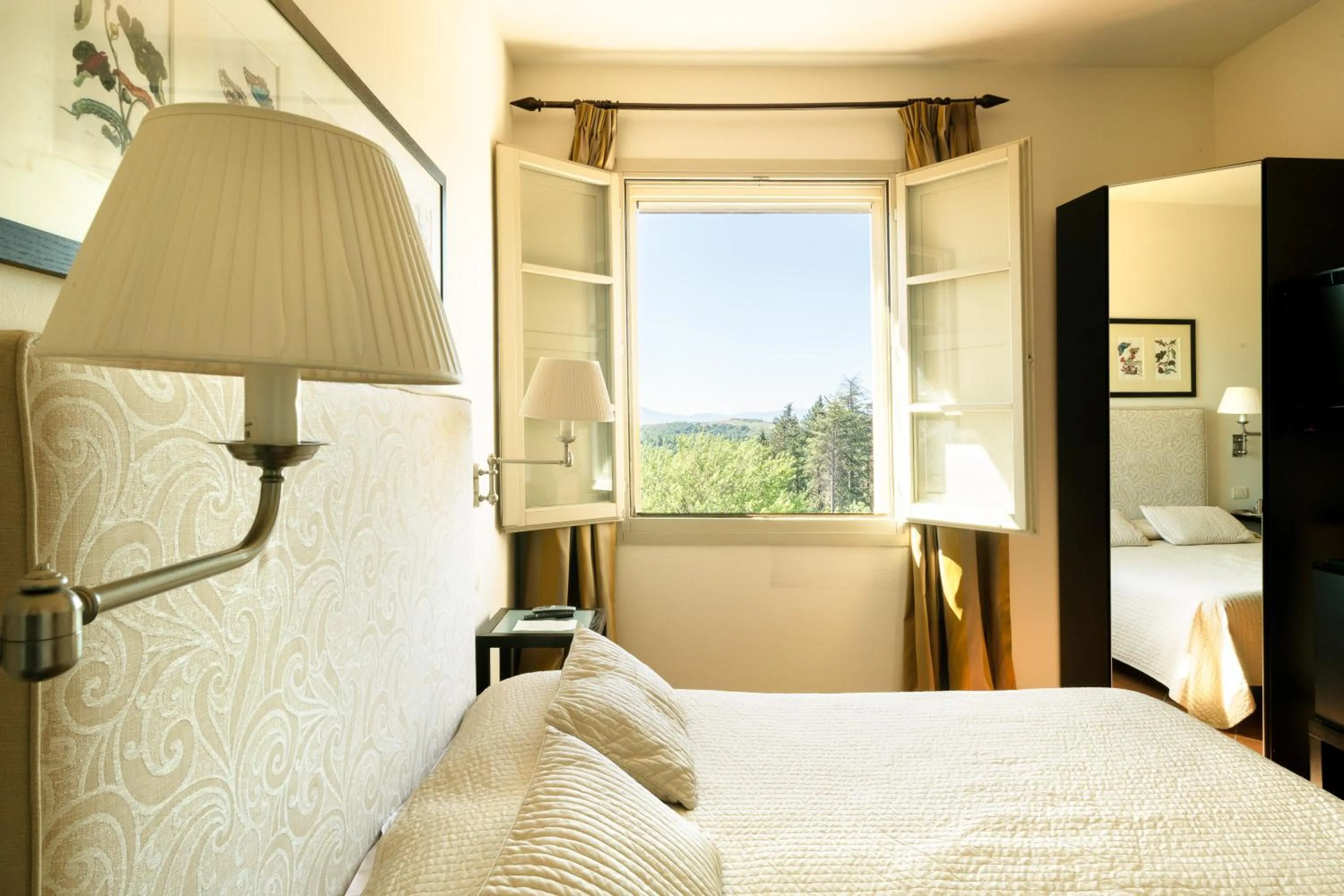 Natural landscape, Bed in Si Montalcino Hotel