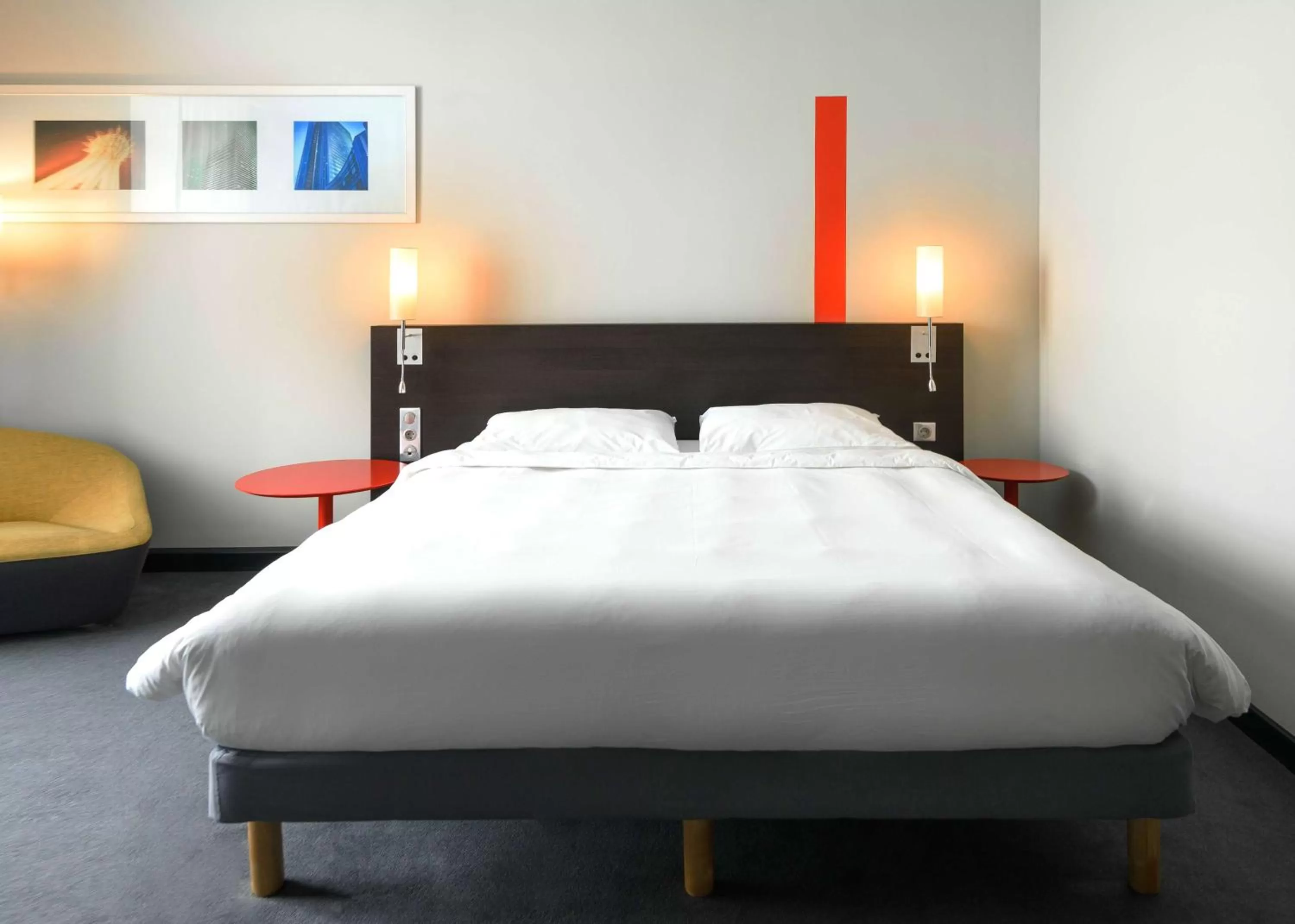 Bed in Park Inn by Radisson Hotel Astana