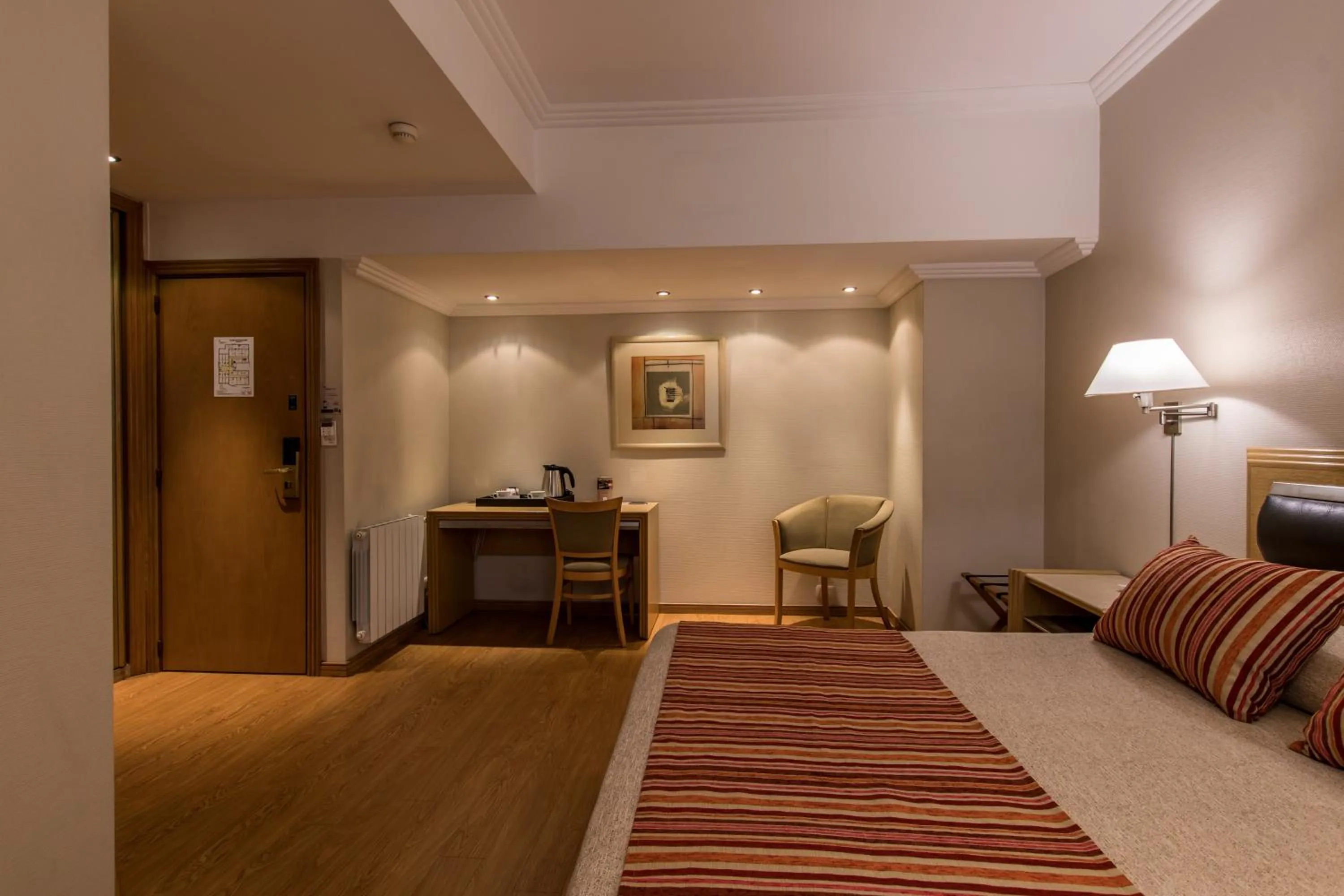 TV and multimedia, Bed in Hotel Solans Riviera