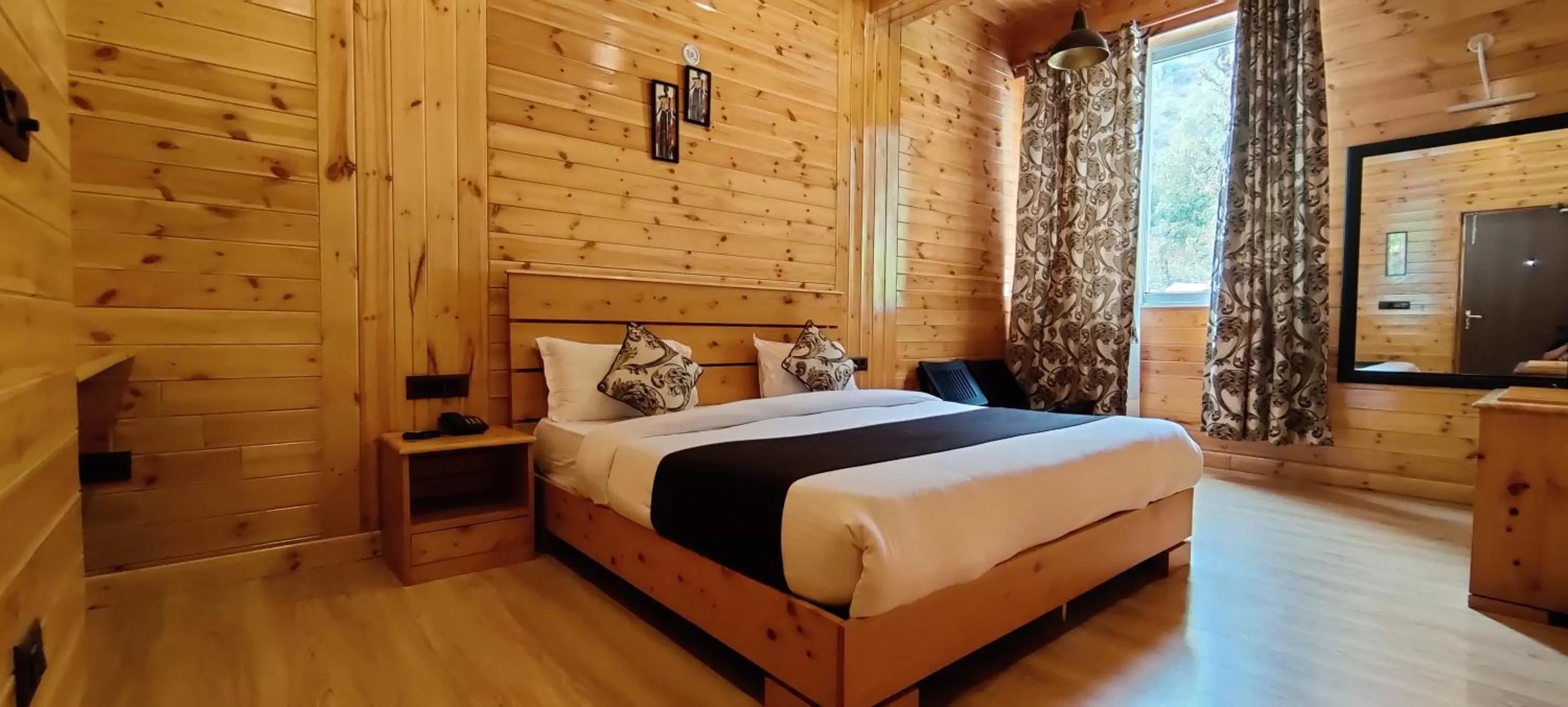 Bedroom, Bed in DreamCatcher By Samyati Hotels and Resorts