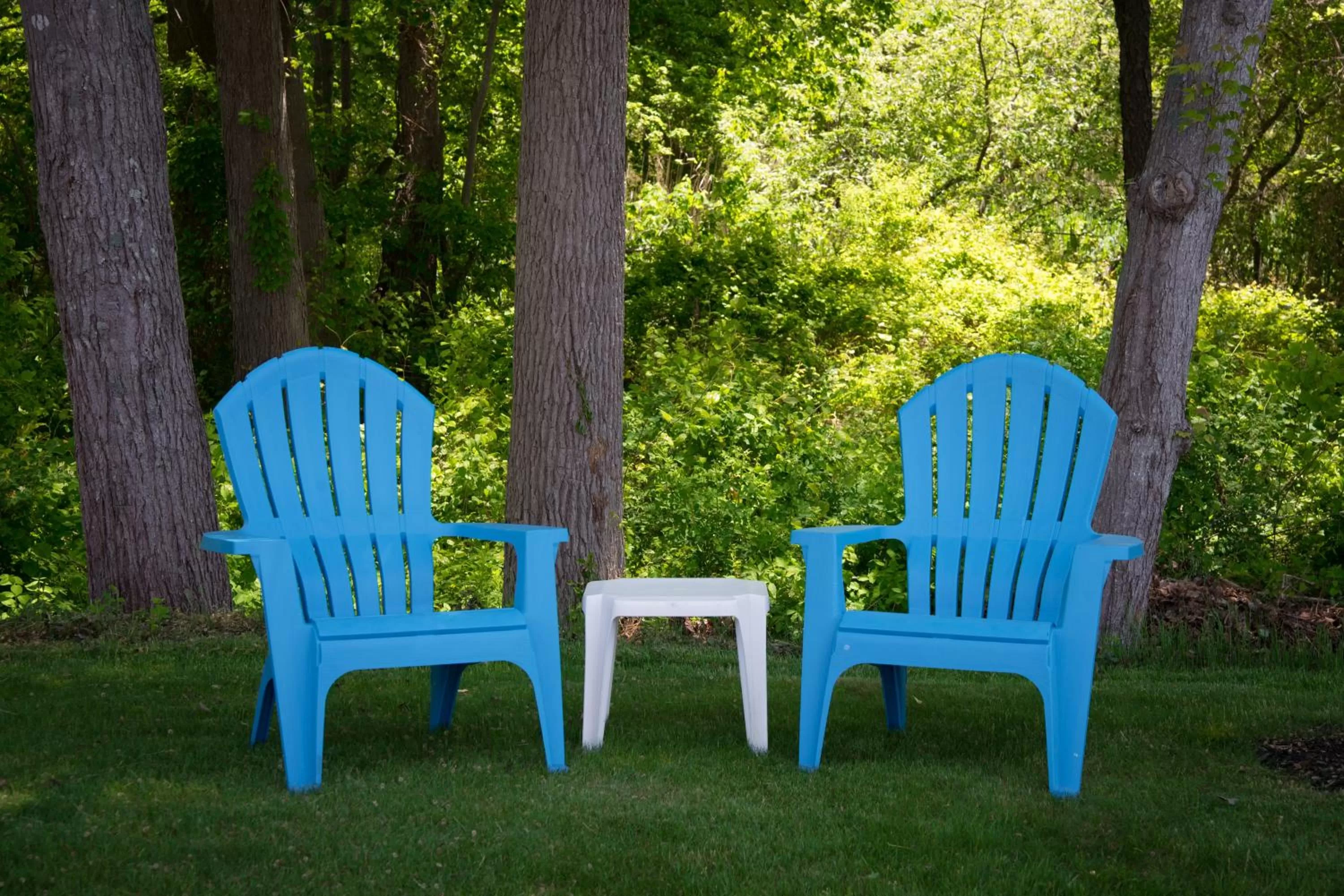 Patio in PIER BLUE INN Old Saybrook - Essex