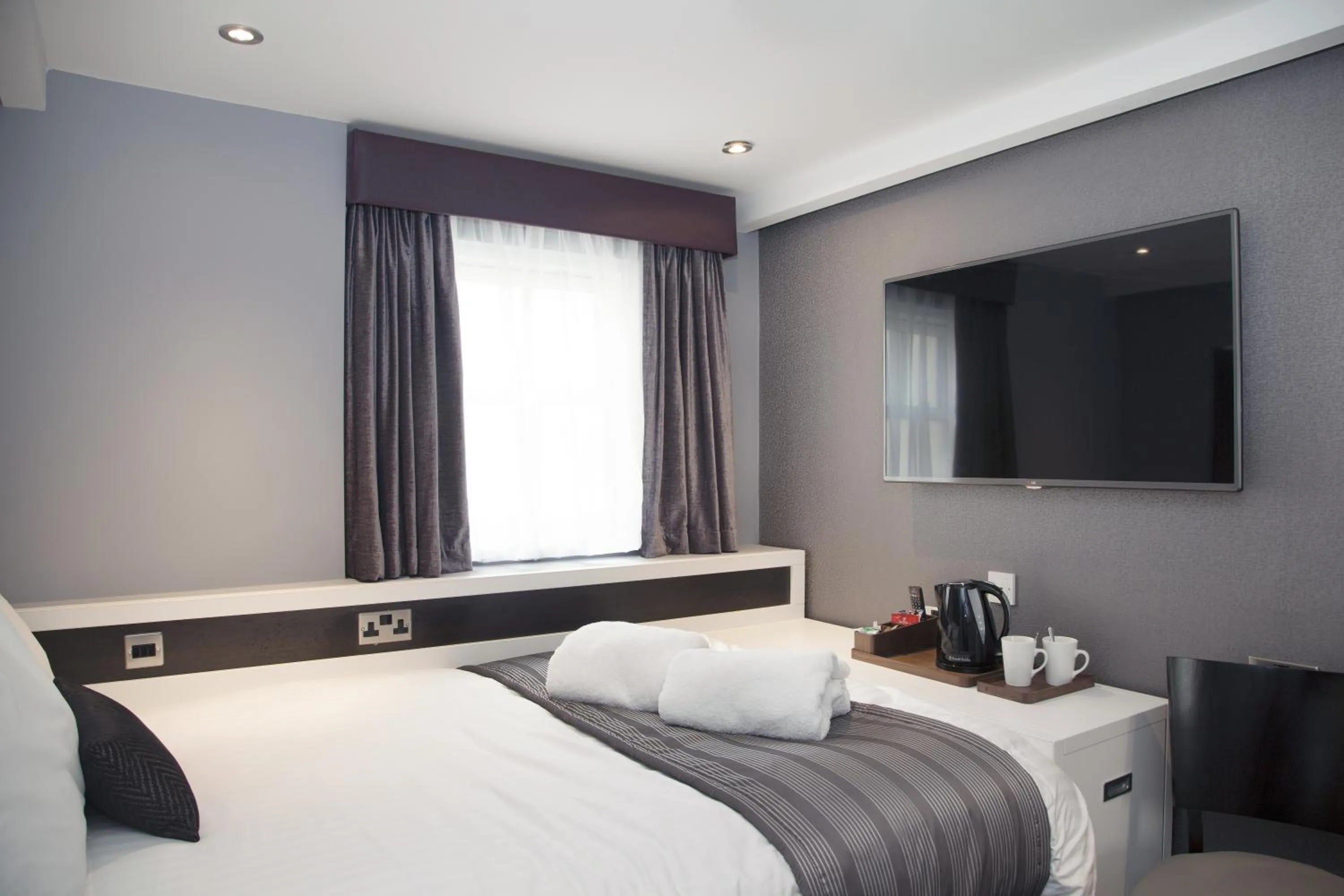 Photo of the whole room in EPIC Apart Hotel - Duke Street