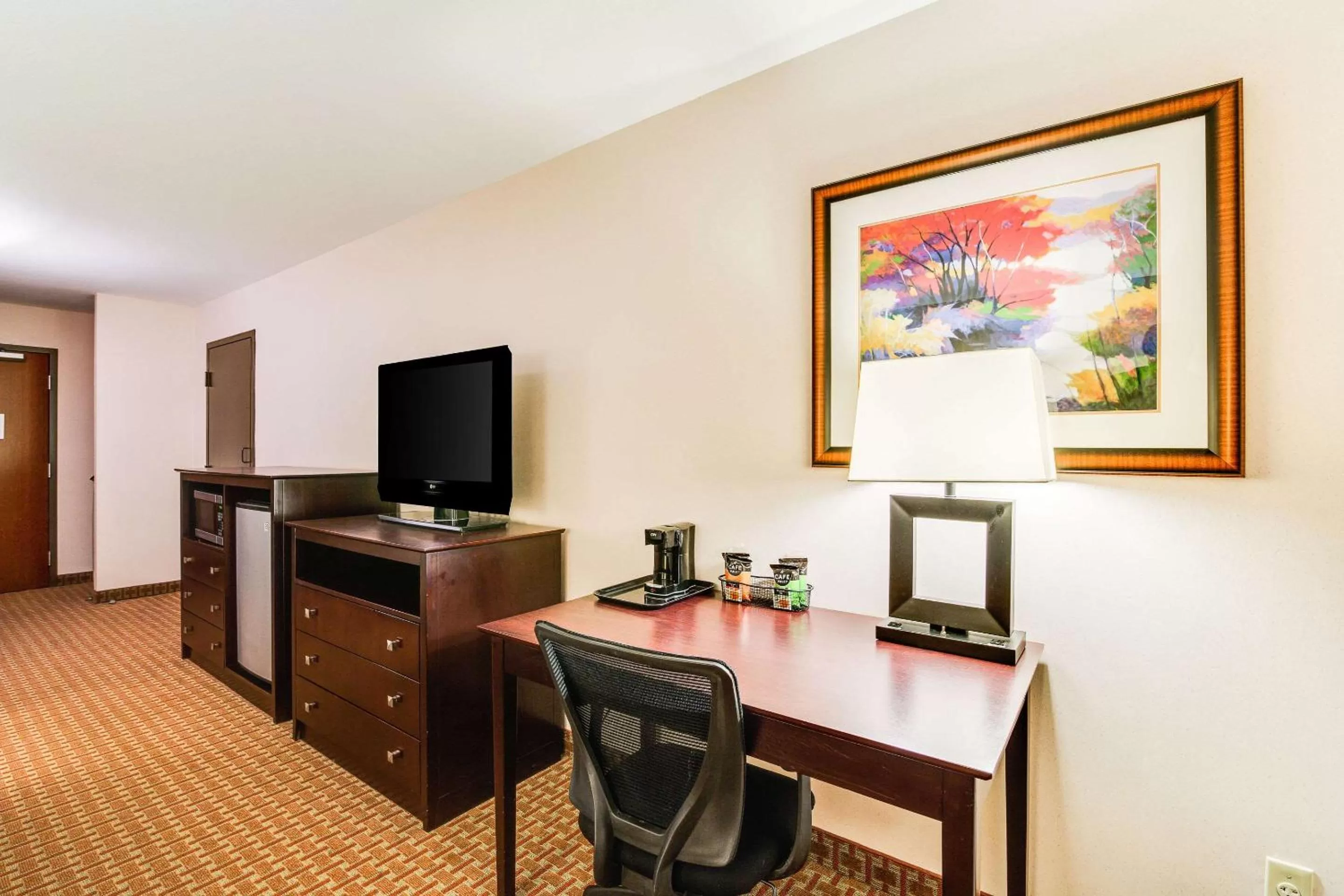 Photo of the whole room in Clarion Hotel Convention Center