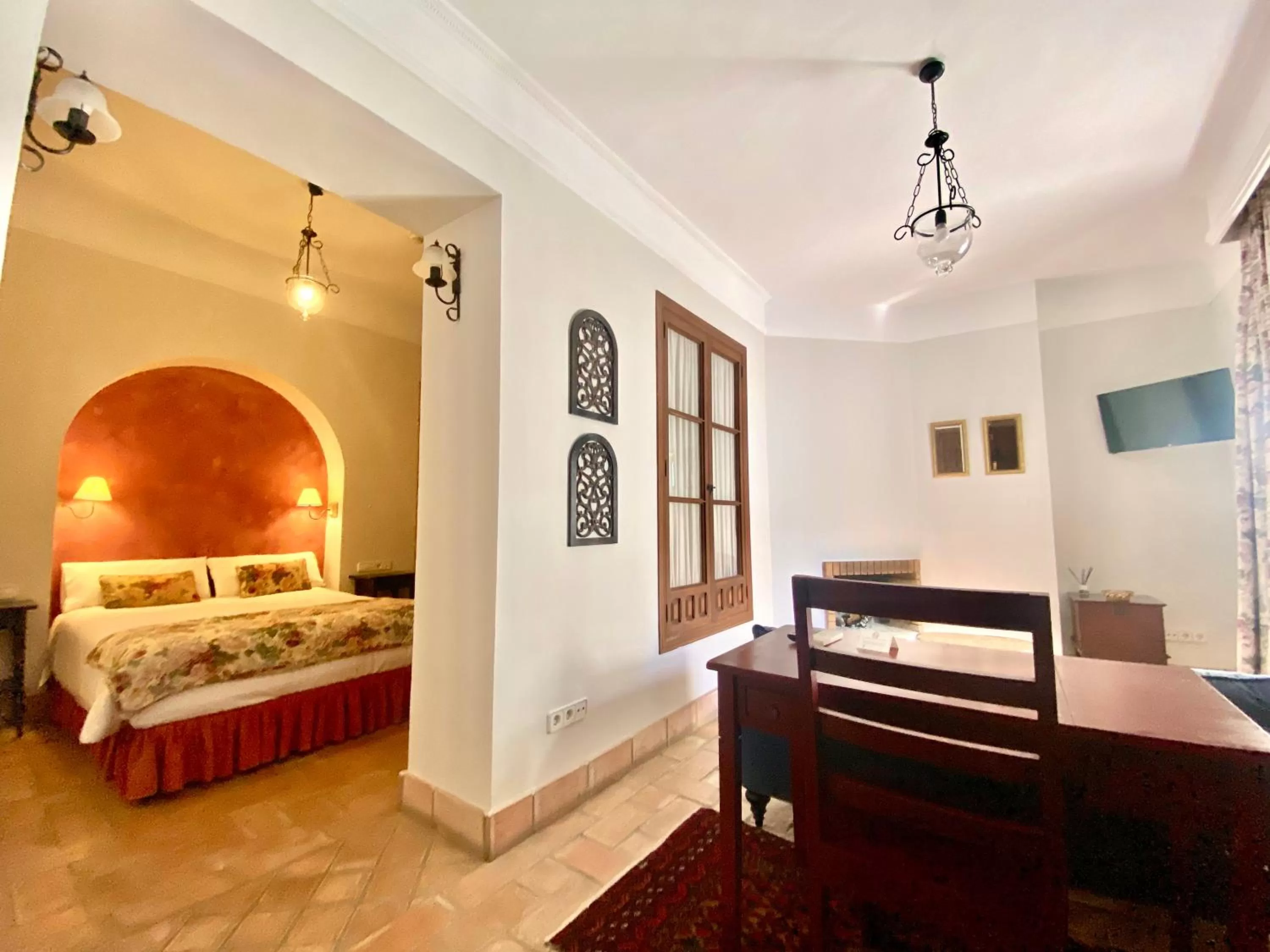 Living room, Bed in El Rincón de las Descalzas