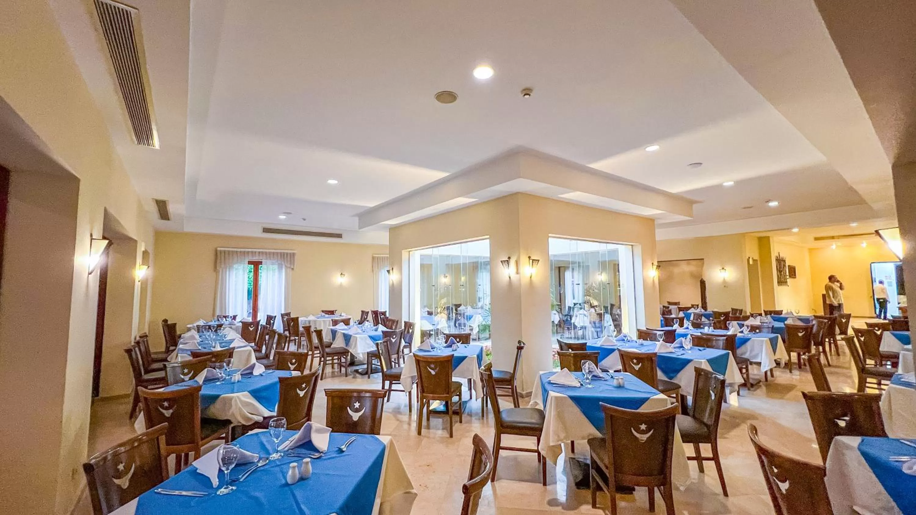 Restaurant/places to eat in Gemma Resort