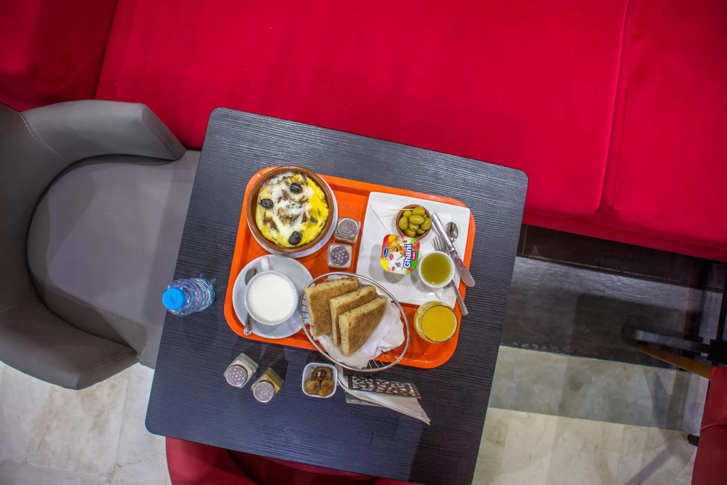 Hôtel Hadaik Ain Asserdoune