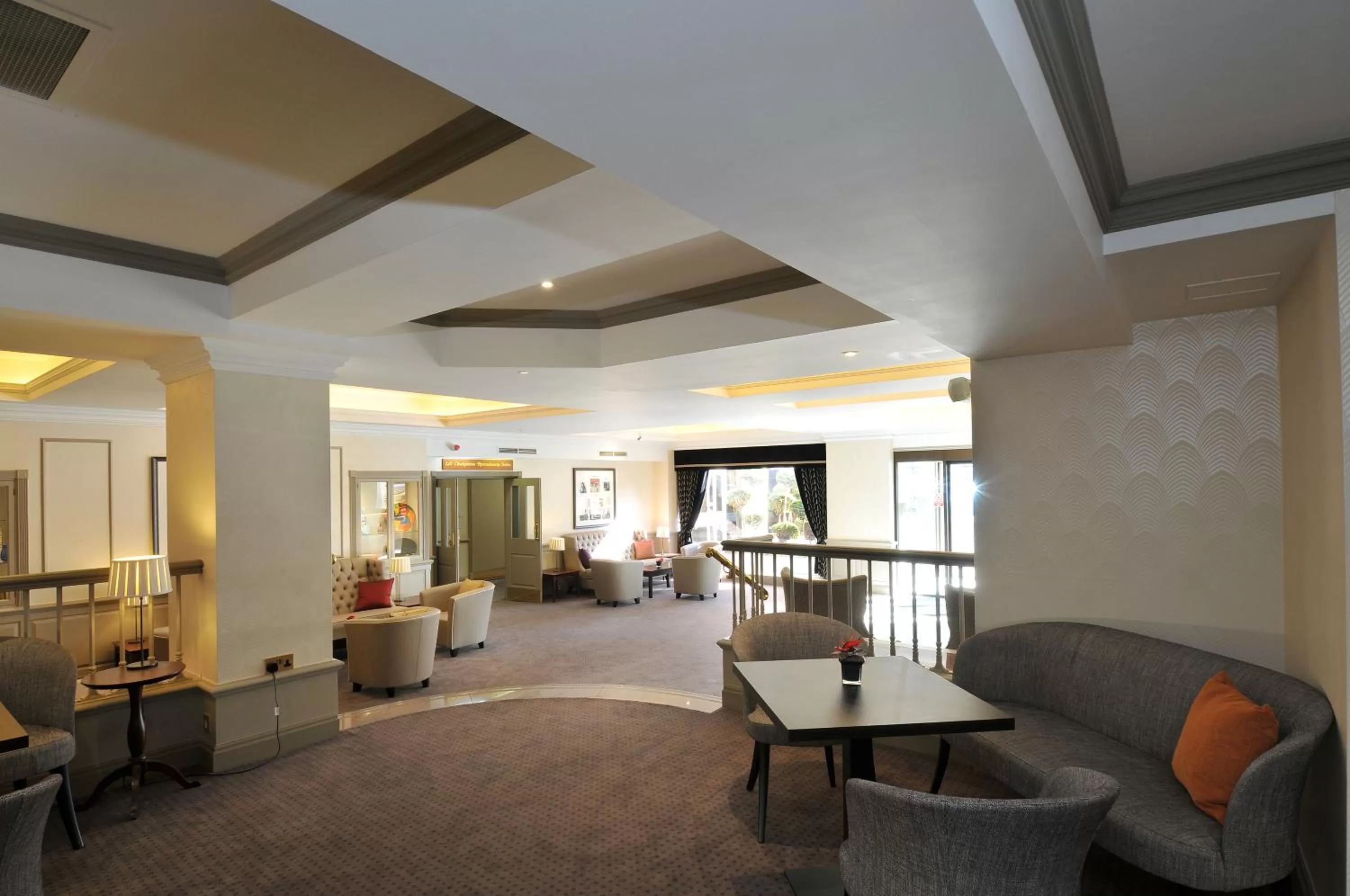 TV and multimedia in Bromley Court Hotel London