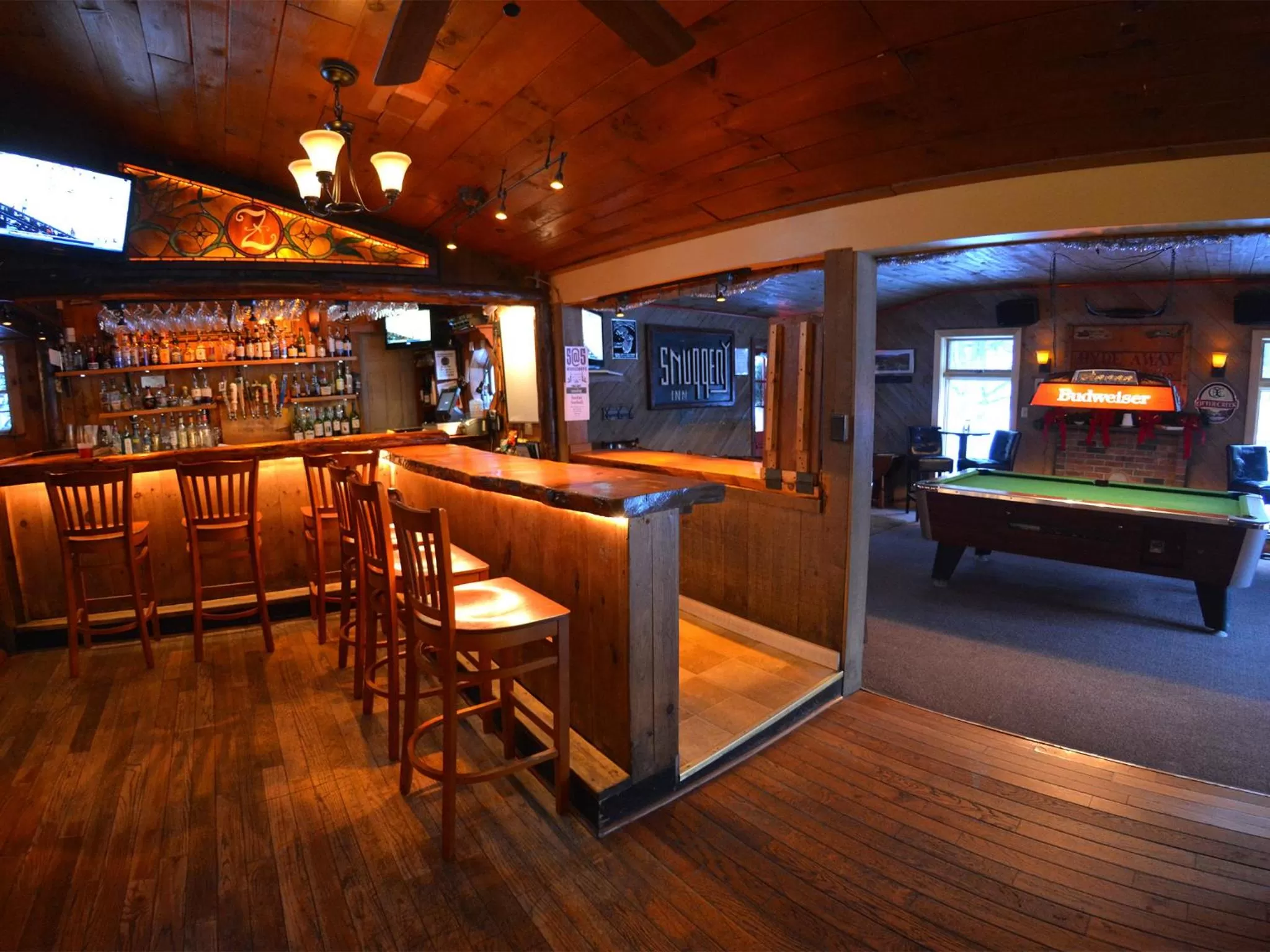 Lounge or bar in Hyde Away Inn