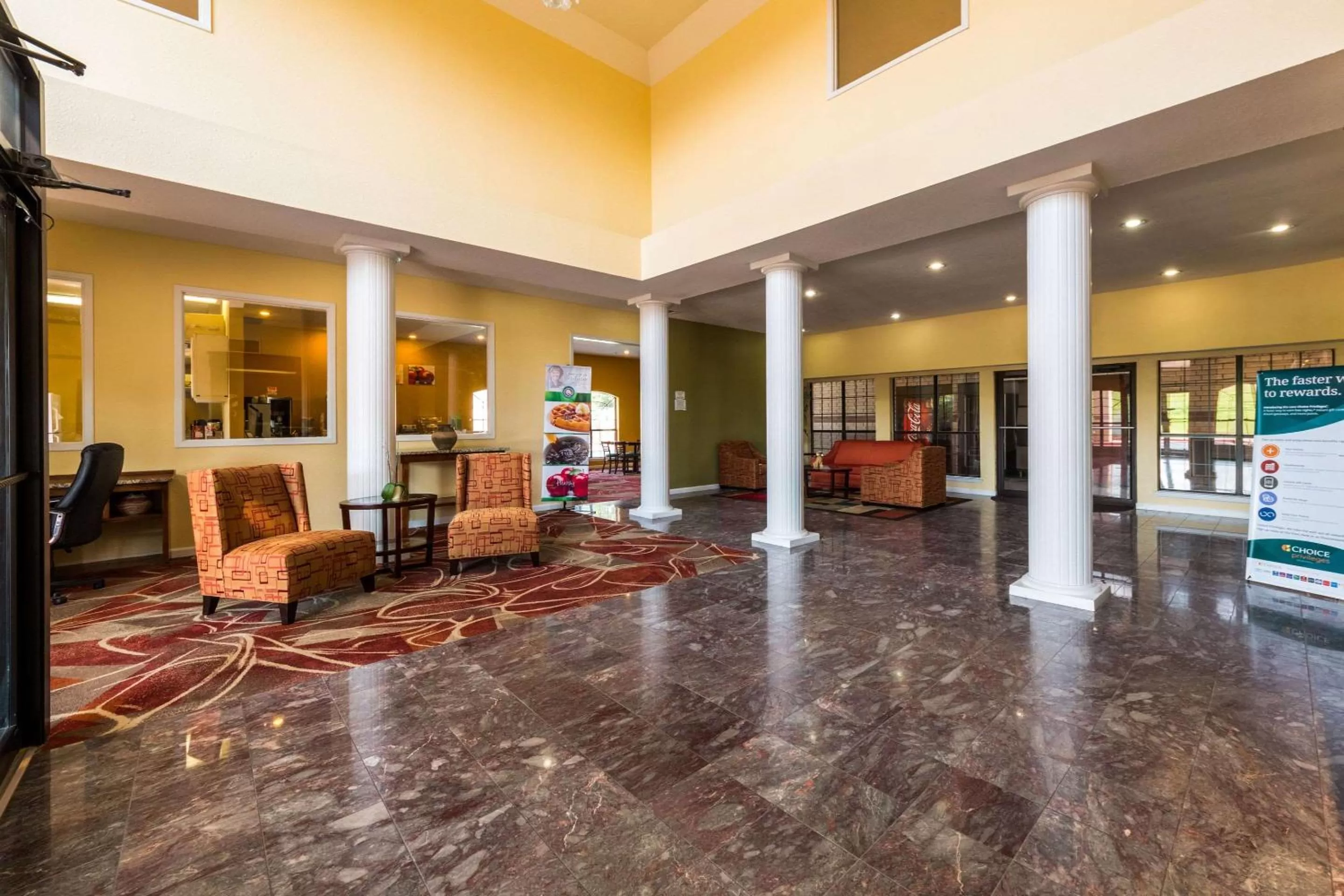 Lobby or reception in Quality Inn University near Downtown