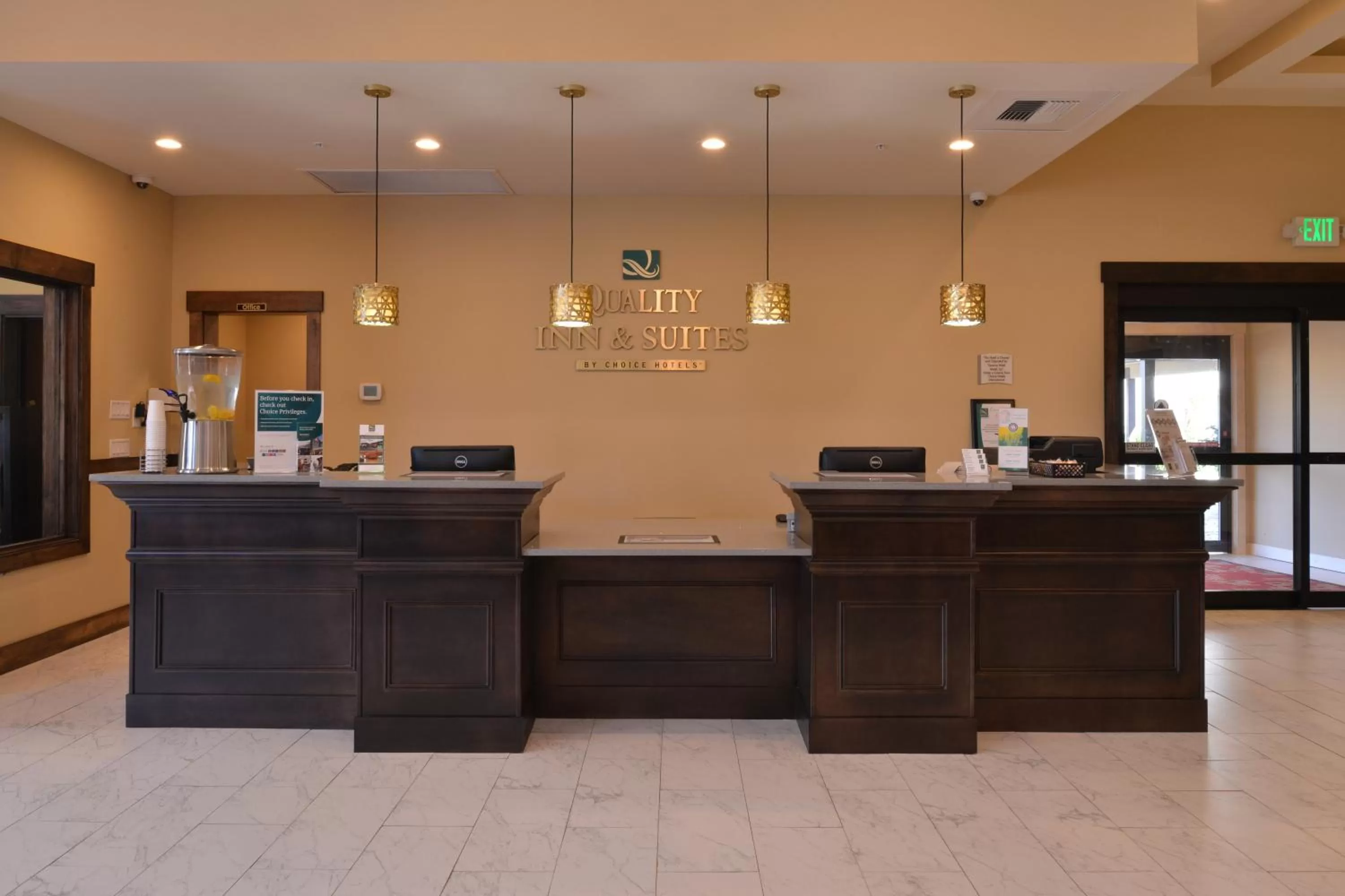 Lobby or reception, Lobby/Reception in Quality Inn & Suites Tacoma - Seattle