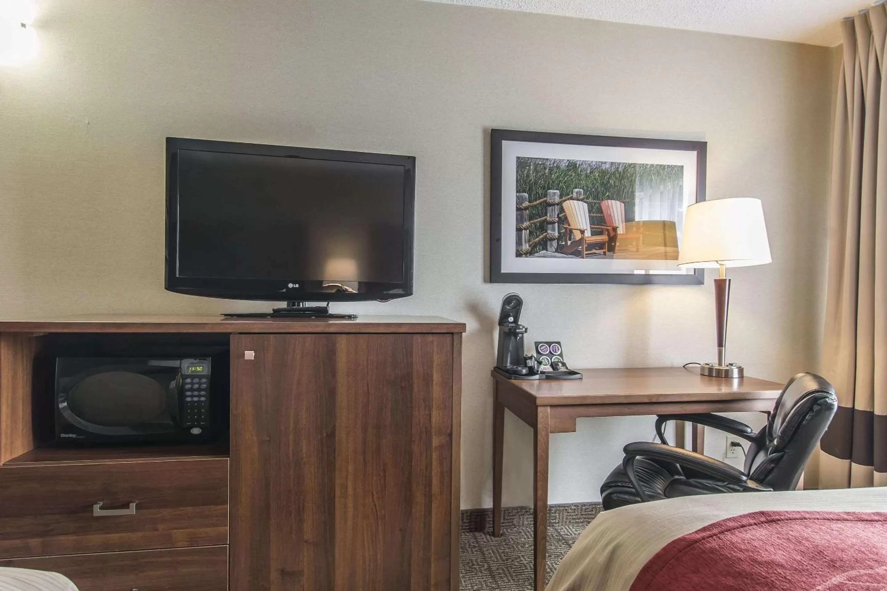 Photo of the whole room, Bed in Comfort Inn