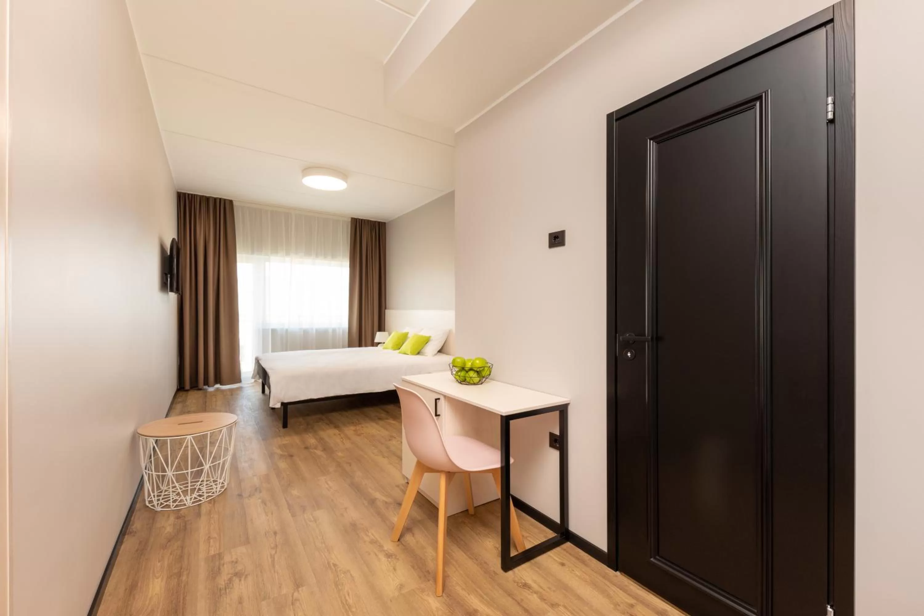 Photo of the whole room, TV/Entertainment Center in U11 Hotel