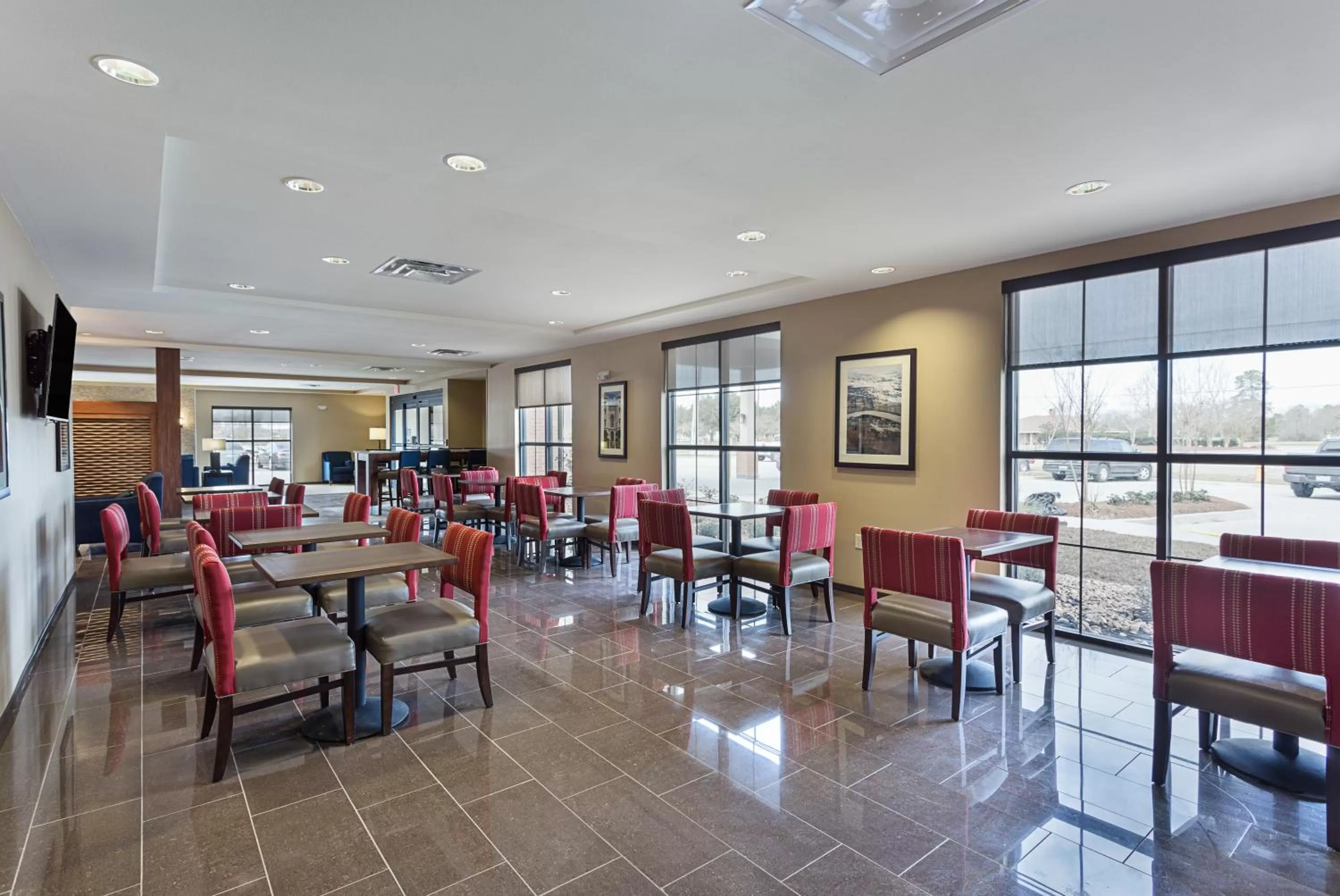 Restaurant/places to eat in Comfort Inn & Suites Zachary