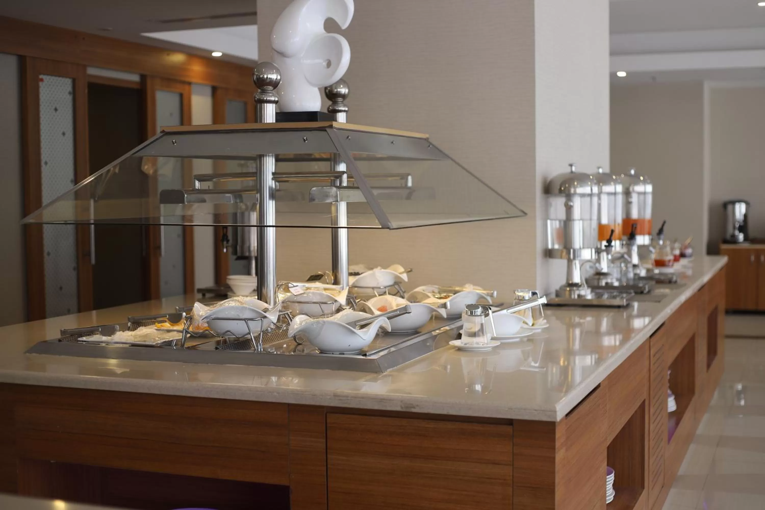 Restaurant/places to eat in Best Western Plus Buraidah