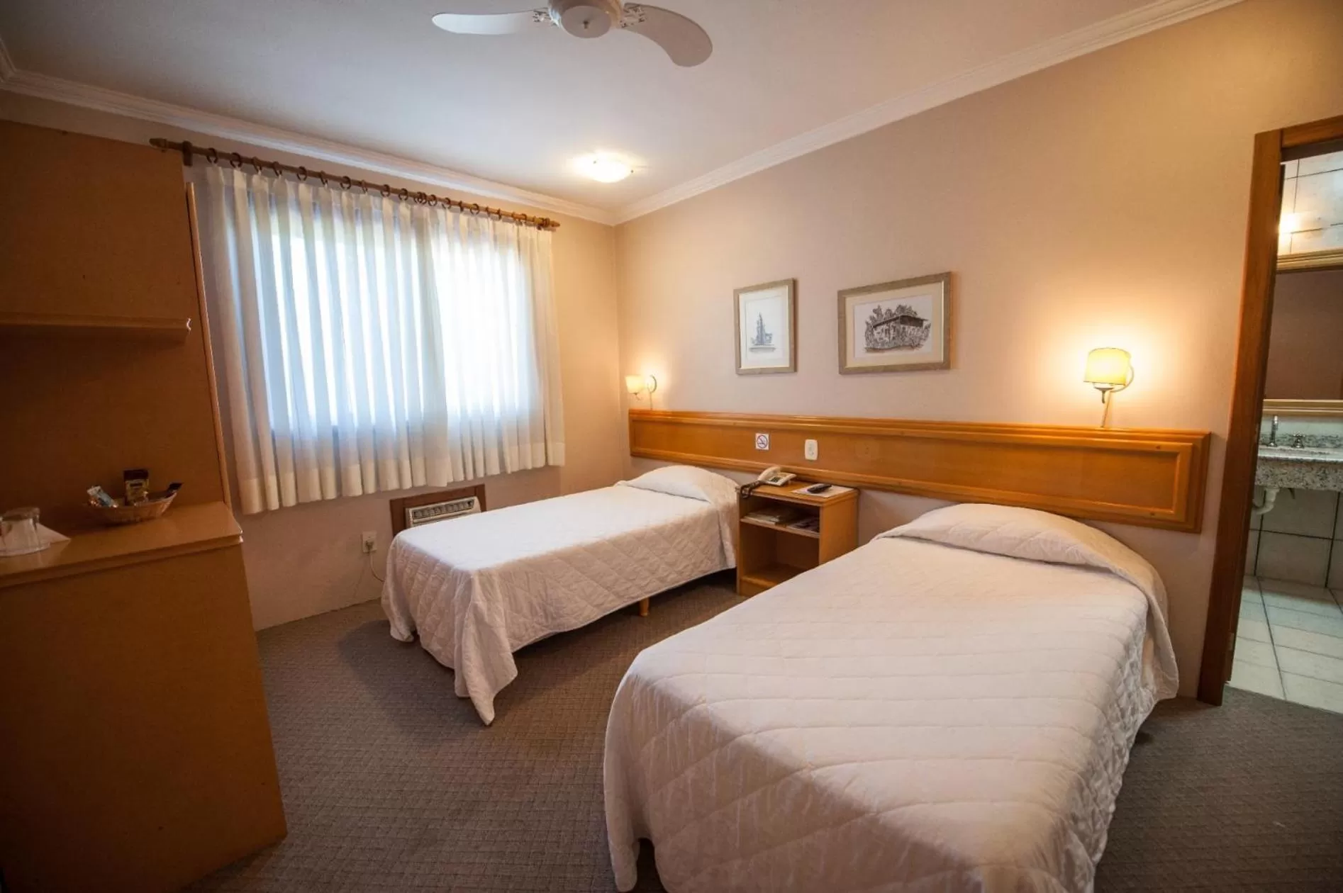 Bed in Farina Park Hotel