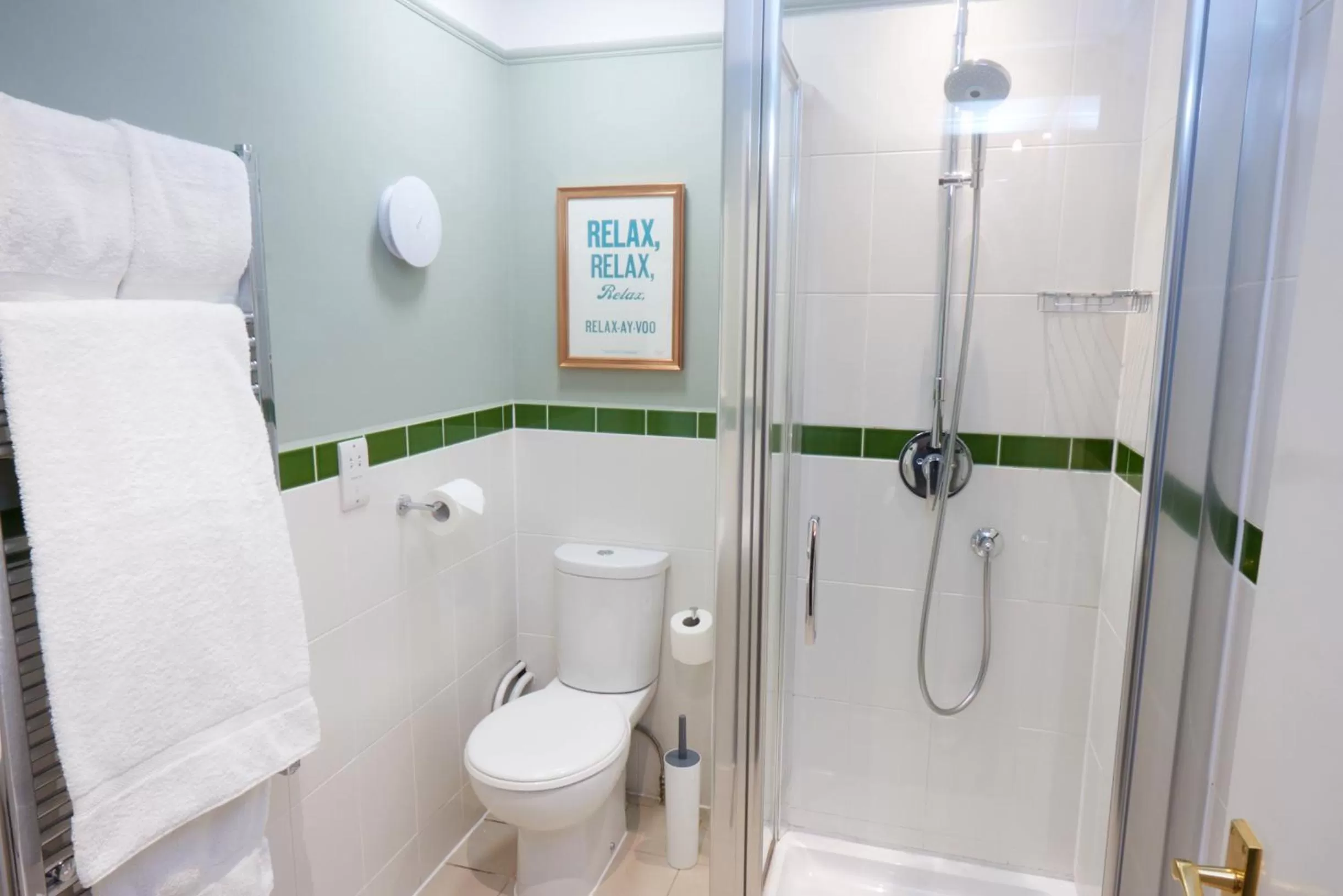 Bathroom in Embankment Hotel