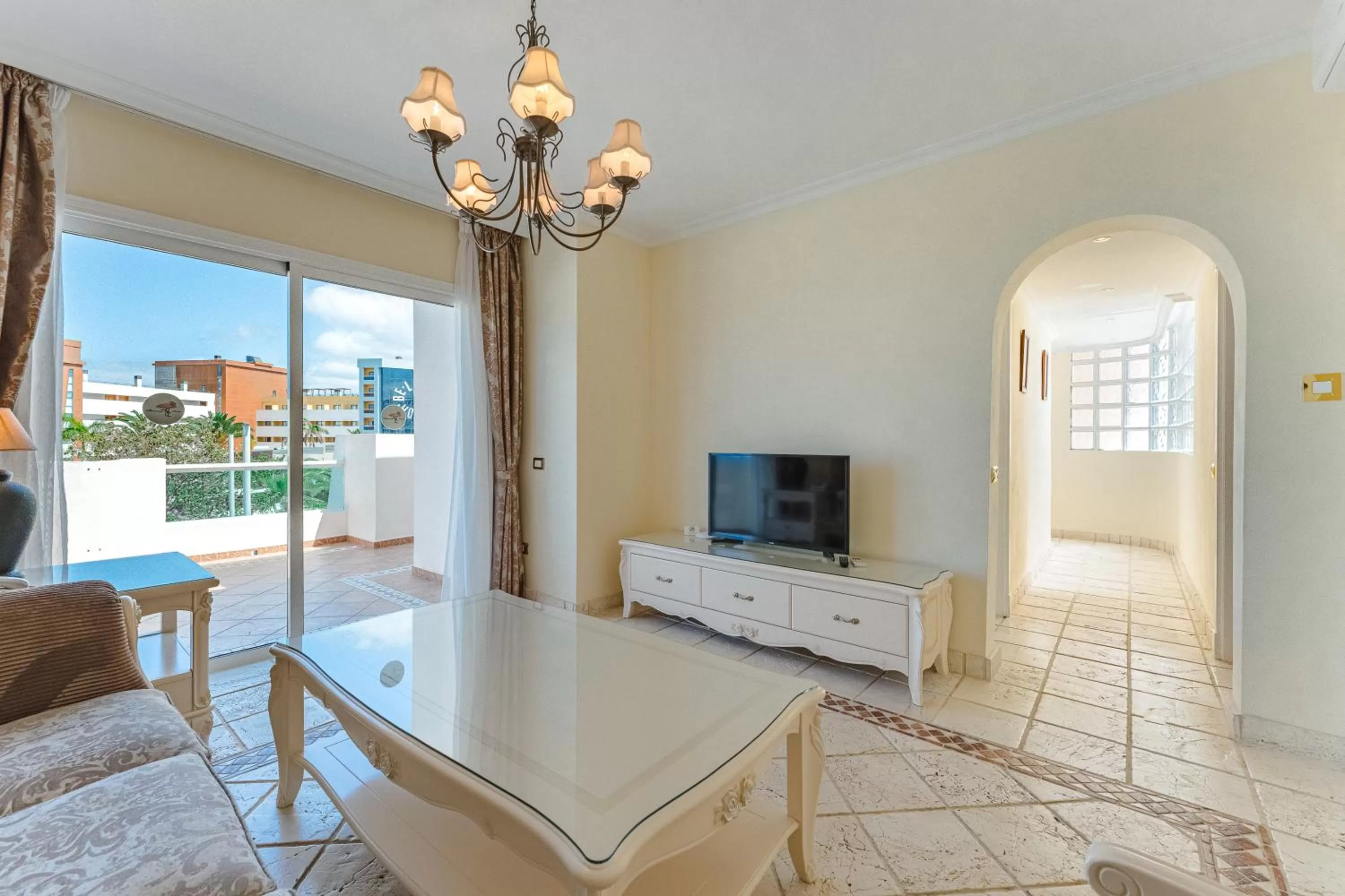 Living room in Flamingo Suites Boutique Hotel