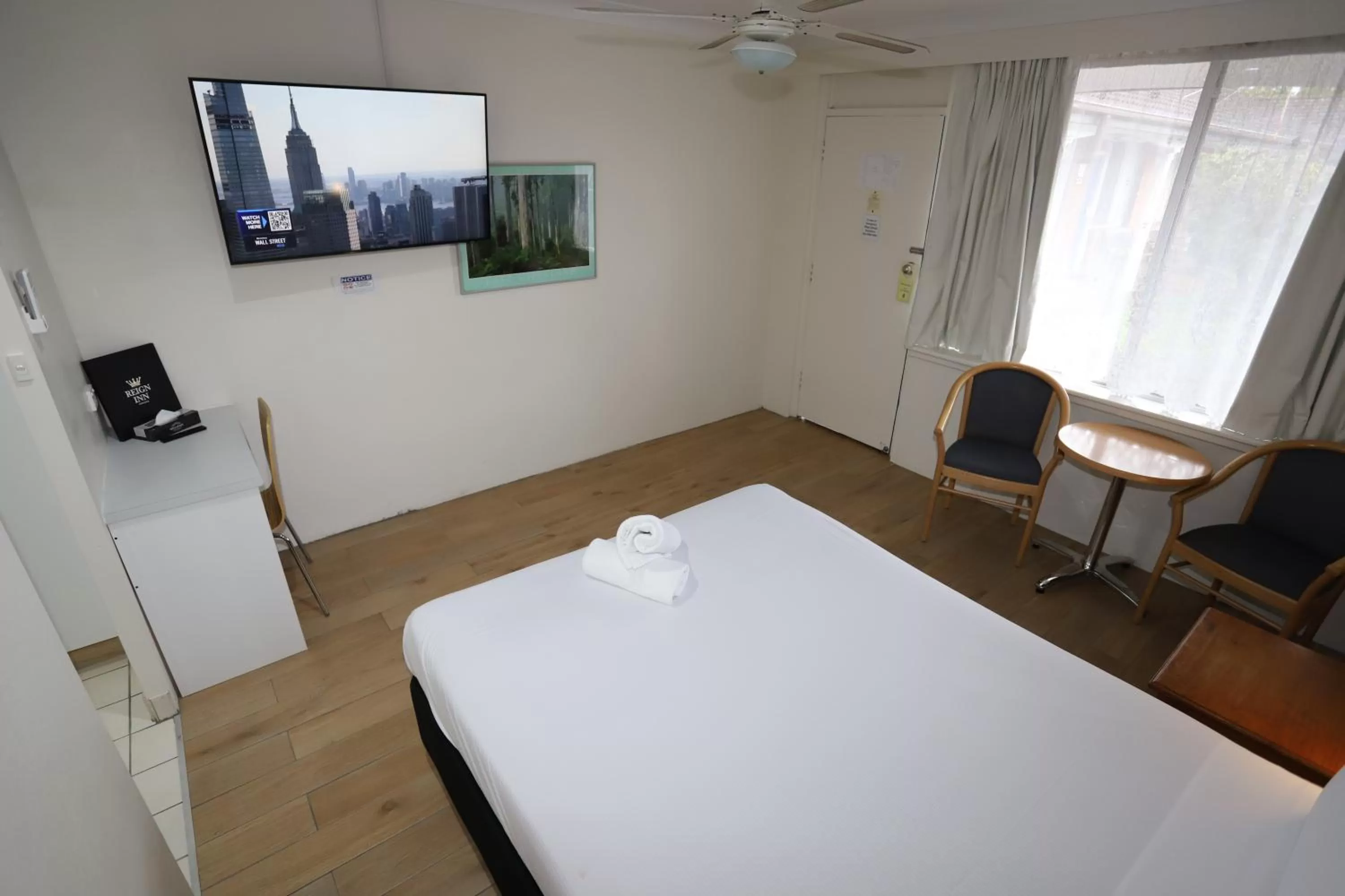 Bed in Reign Inn Newcastle