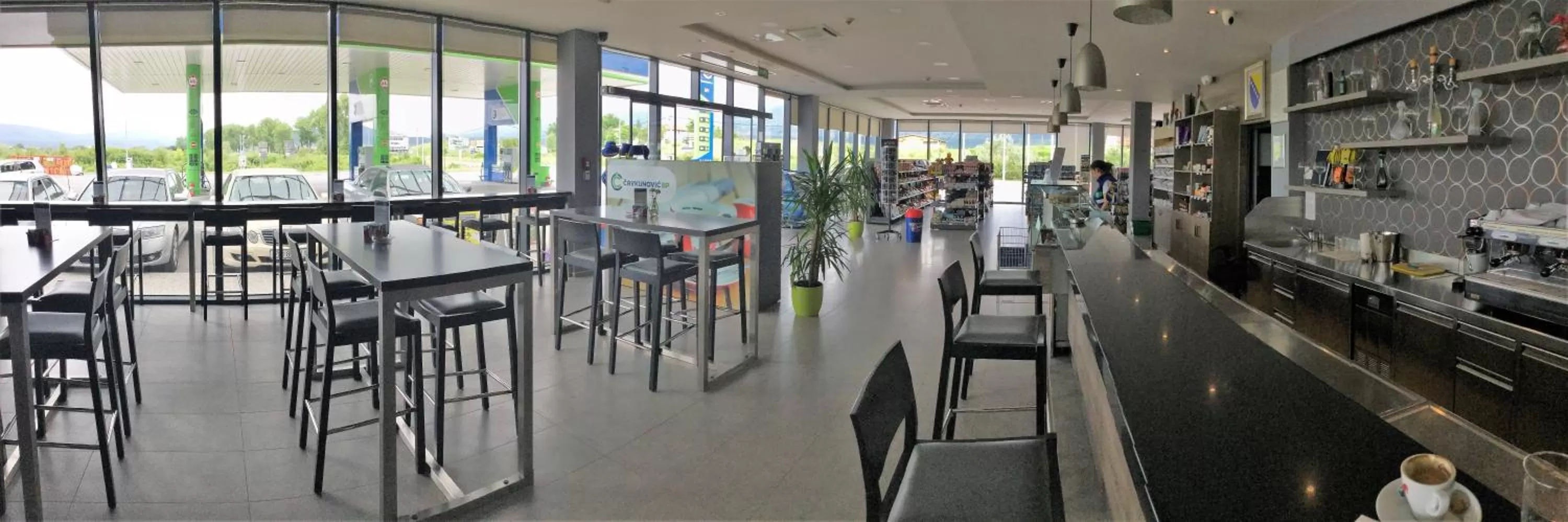 Supermarket/grocery shop, Restaurant/Places to Eat in Motel Kamenica