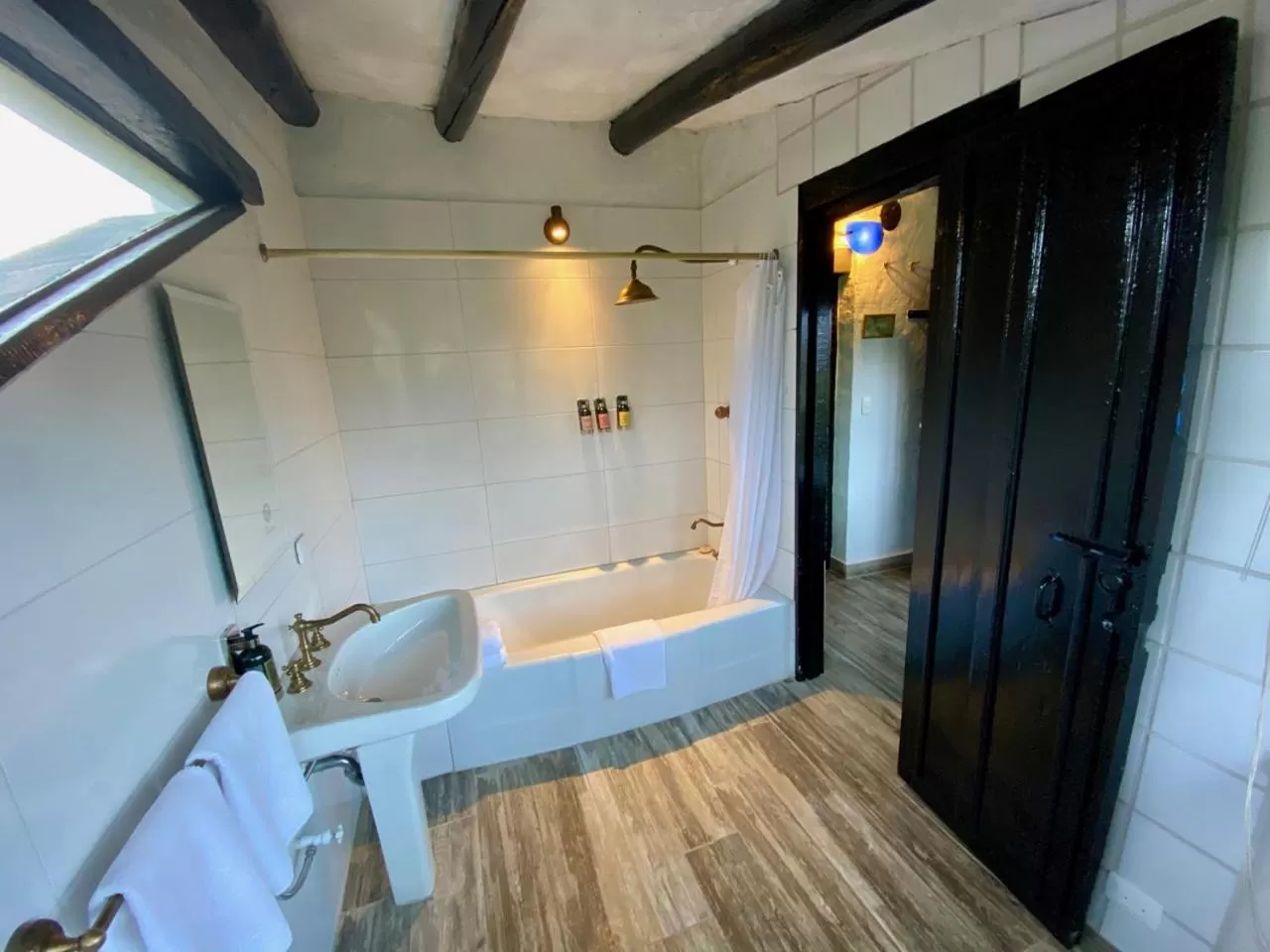 Bath, Bathroom in Posada Cafe La Huerta