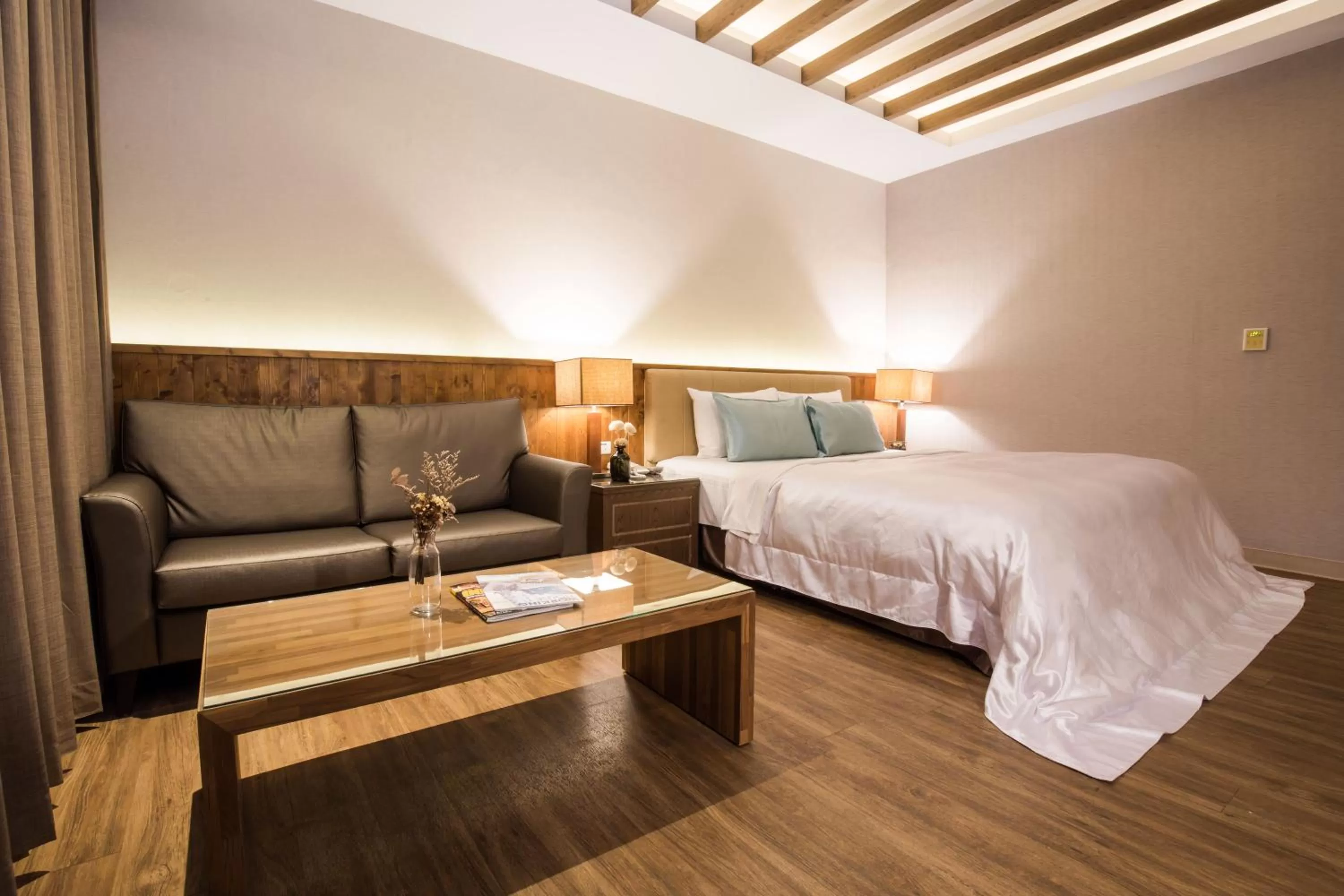 Photo of the whole room, Bed in Duo Romance Hotel