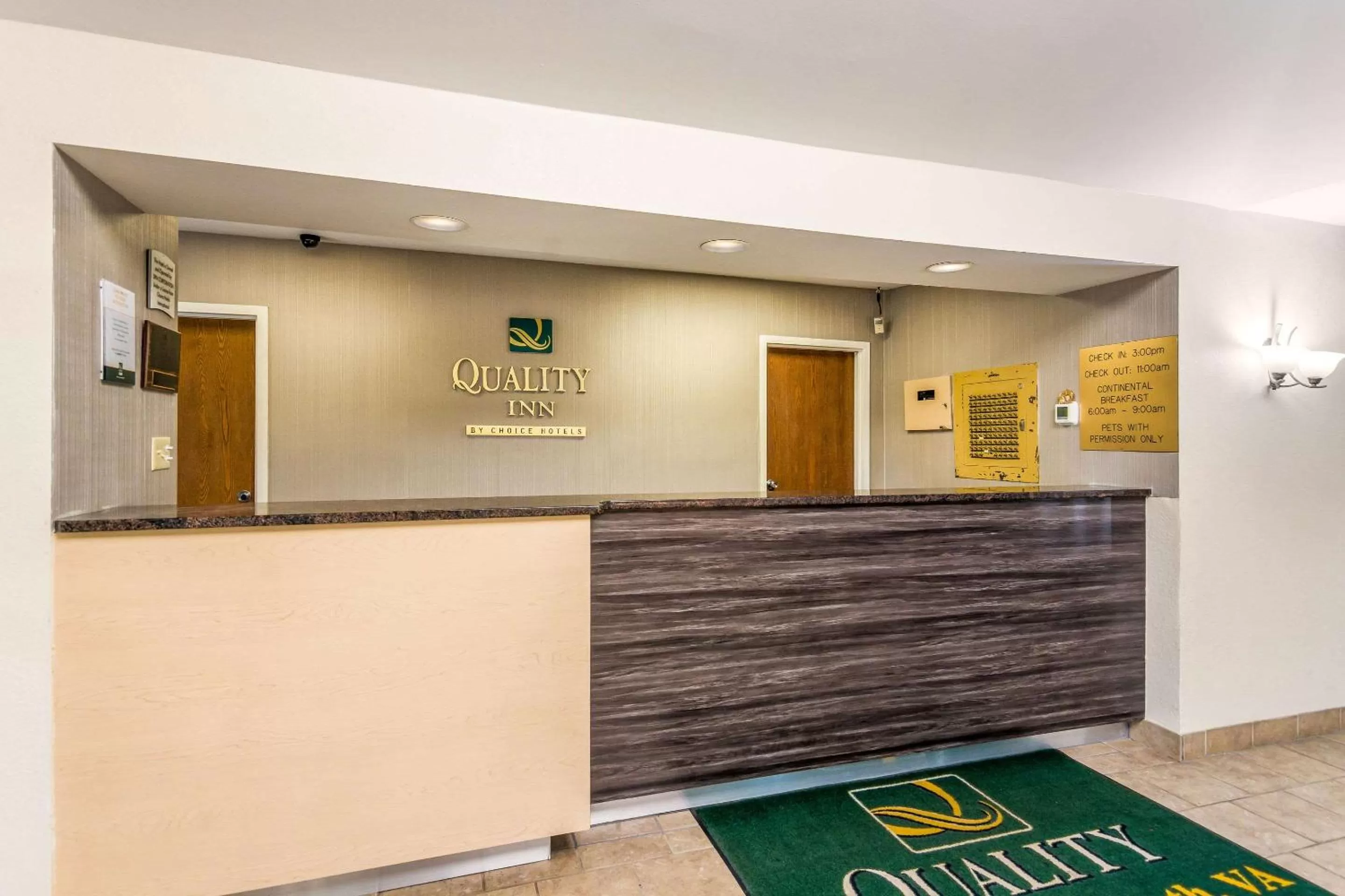Lobby or reception in Quality Inn Petersburg Fort Lee Area