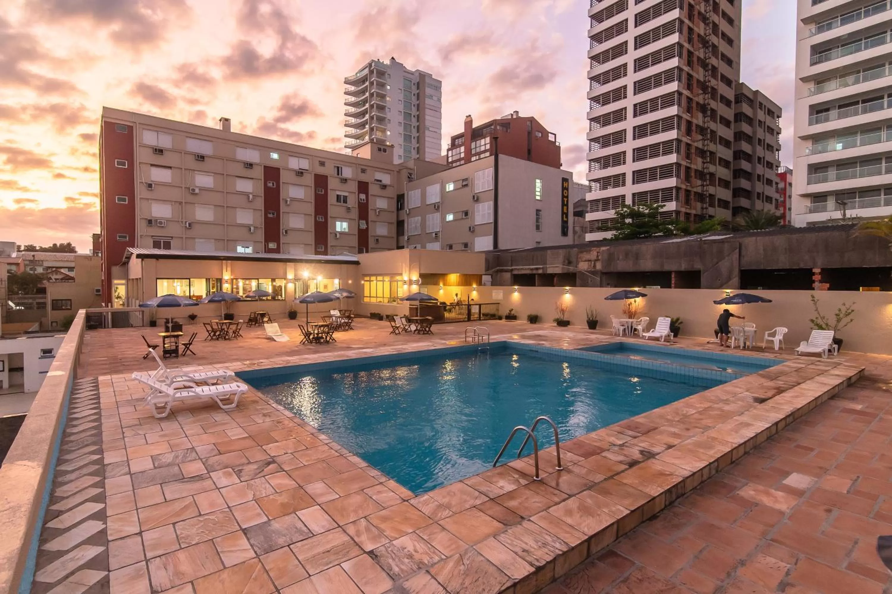 Pool view, Swimming Pool in Farol Hotel