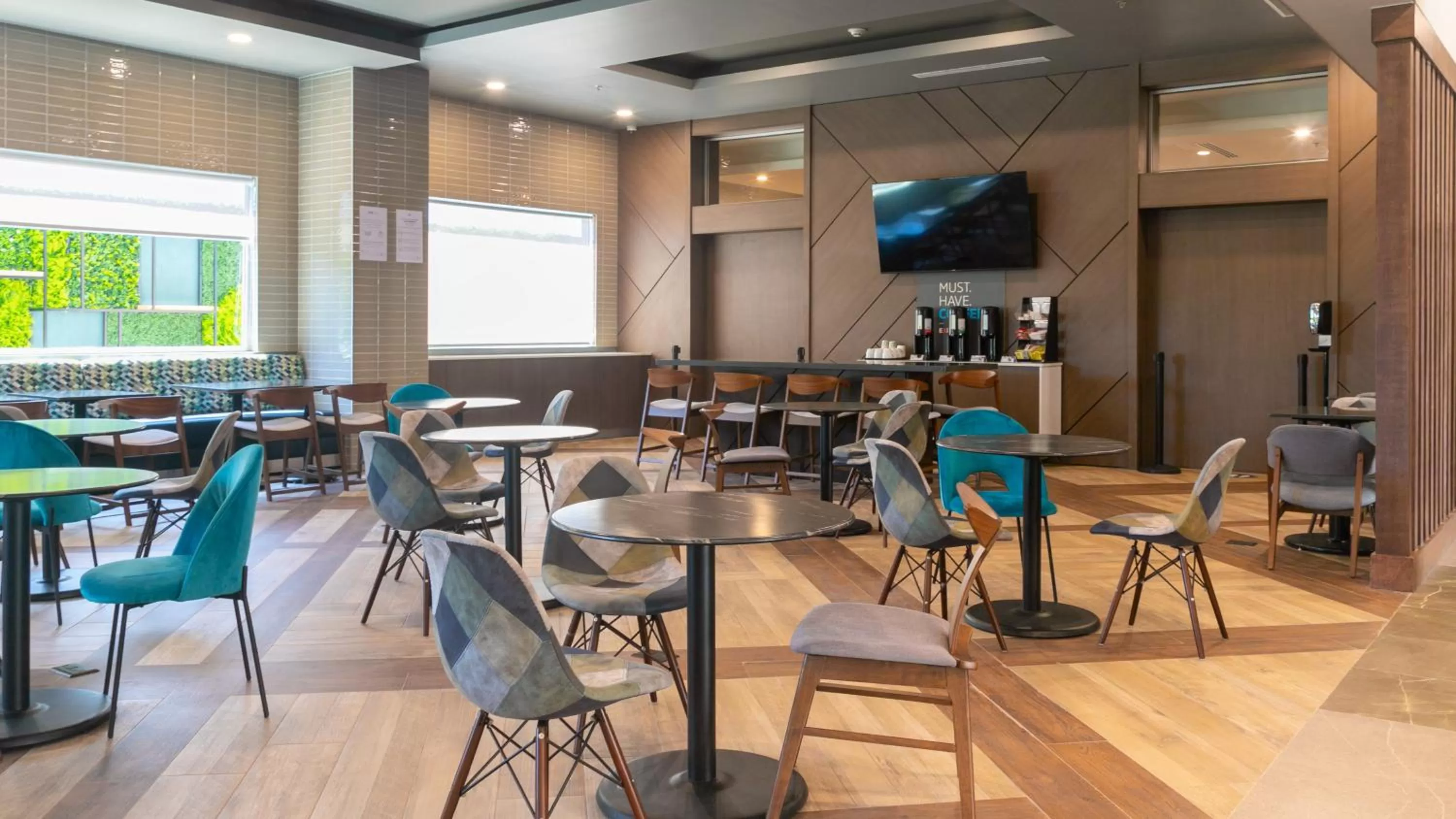 Restaurant/places to eat in Holiday Inn Express & Suites - Tijuana Otay by IHG