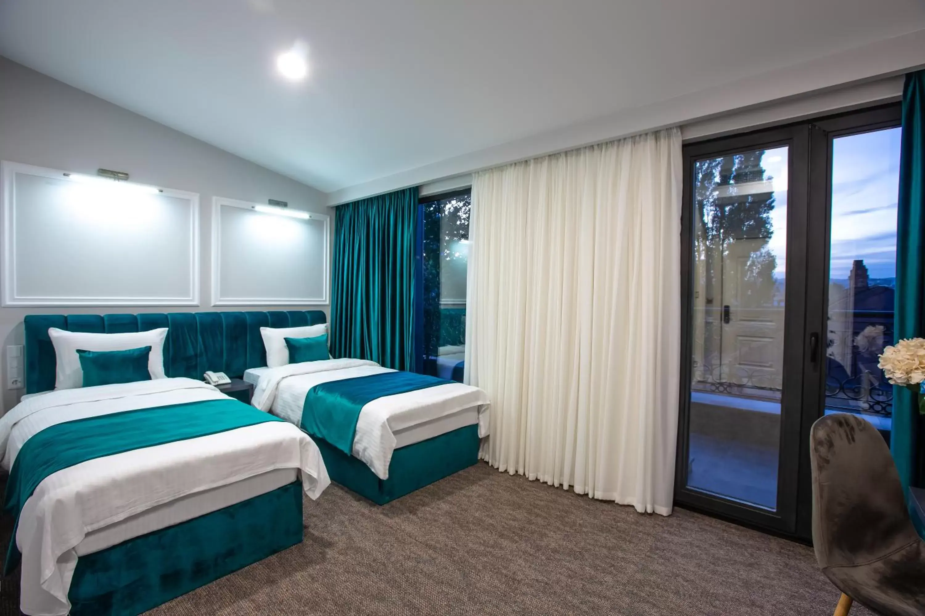 Deluxe Room - single occupancy in Royal Inn Deluxe Room - single occupancy in Royal Inn