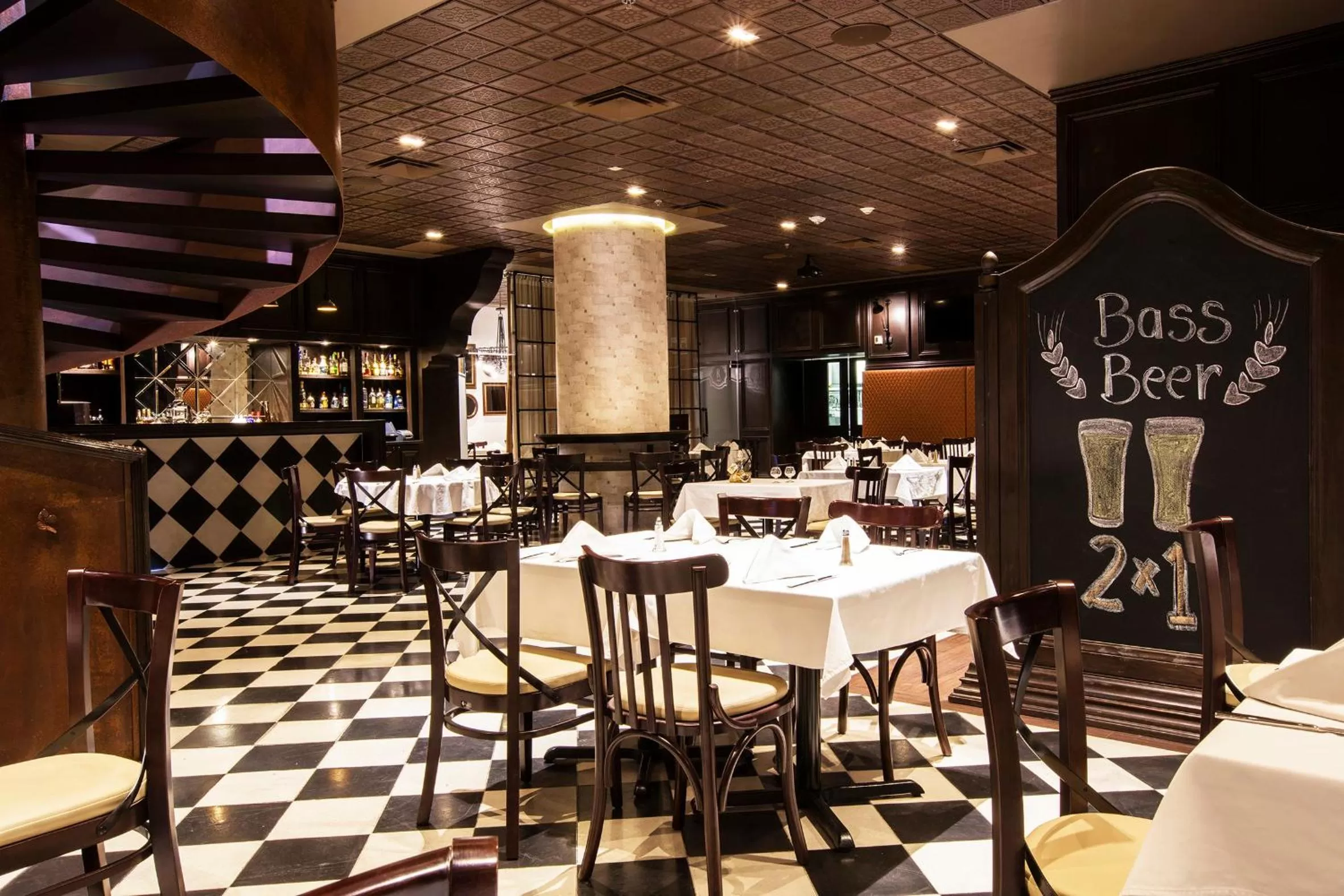 Restaurant/places to eat in Barcelo Guadalajara